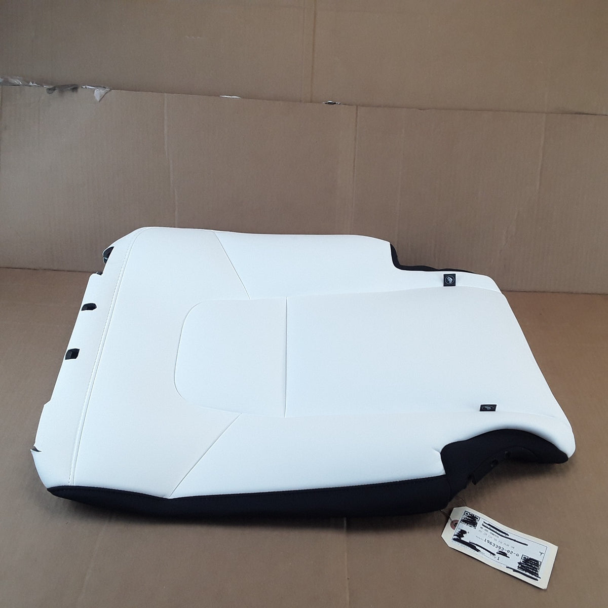 1963393-02-A LH White ISO Flag 2nd Row Seatback Cover Assembly For Tesla Model Y