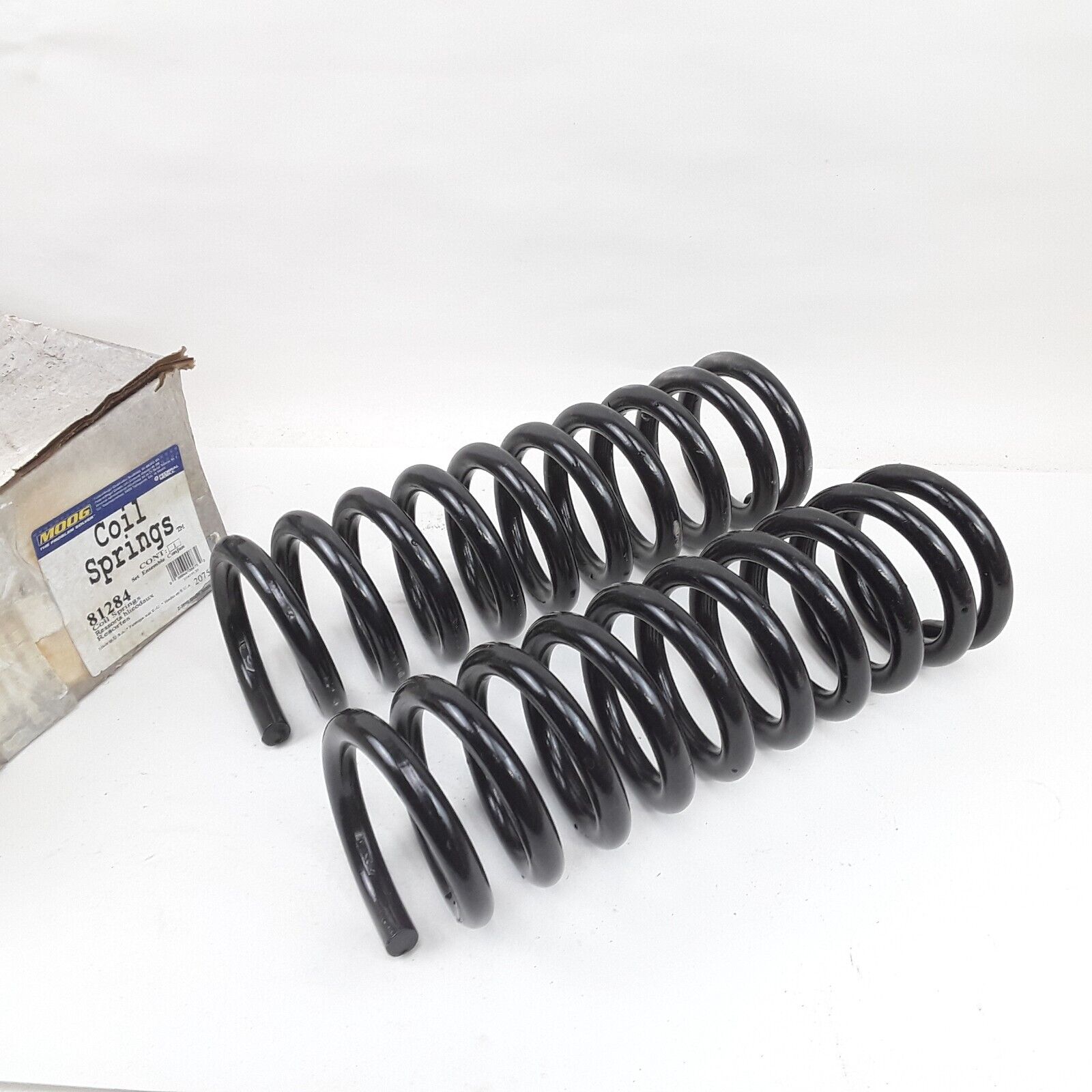 Coil Spring Set Fits Nissan Frontier 05-19 Pathfinder 05-12 Suzuki Equator 09-11