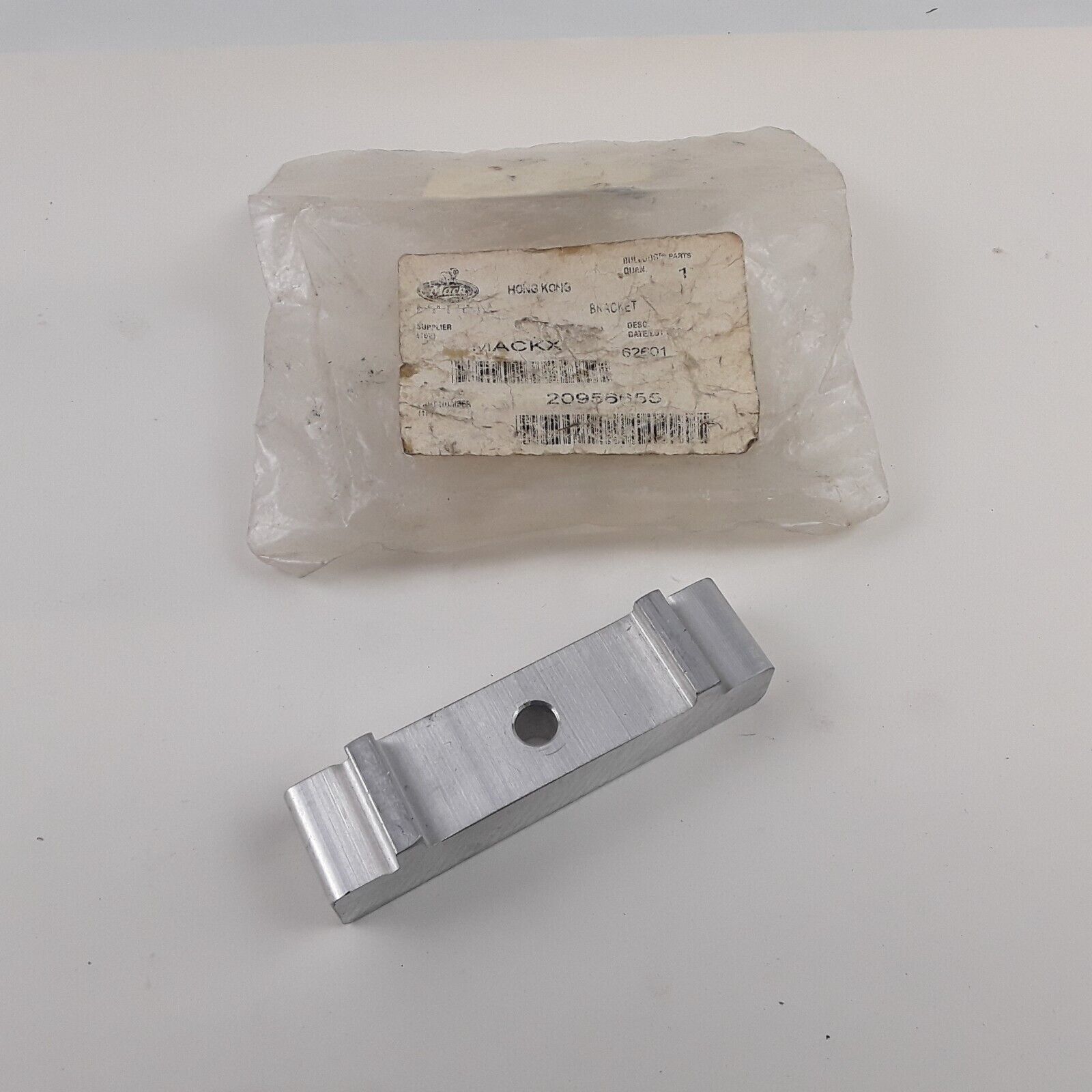 Step Mounting Bracket for MACK CH/CL Replaces # 32QM3447M 20956655 Fast Shipping