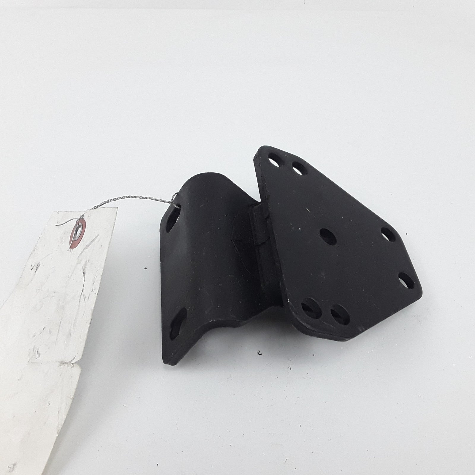 Lower Radiator Mounting Bracket Black V0 20827986 For Volvo VNL VNM Models