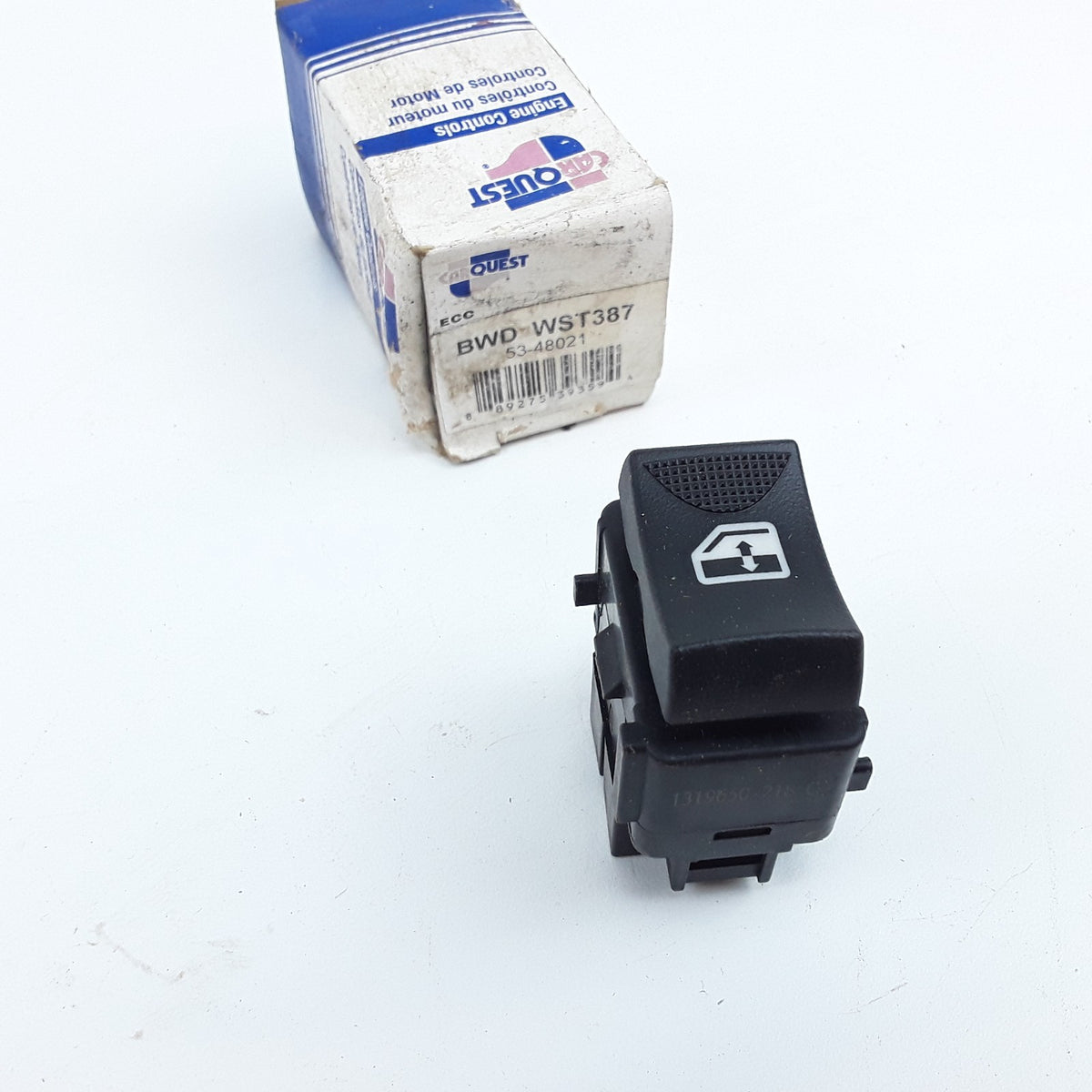 Power Window Switch Fits Chevrolet Monte Carlo Chevrolet Impala (2000-2005)