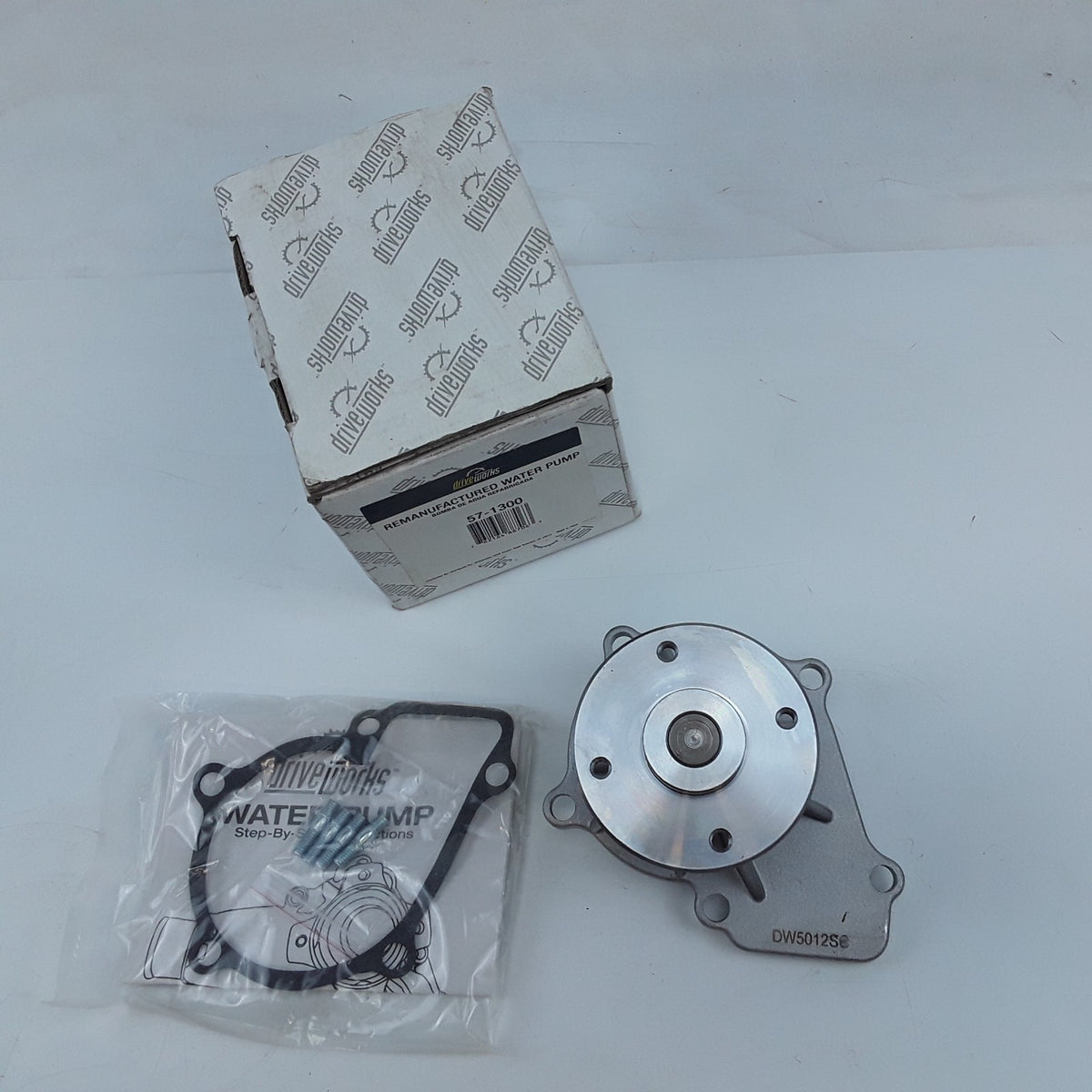 Engine Water Pump Fits Nissan Xterra Frontier Pickup 240SX D21 Urvan 1989-2004