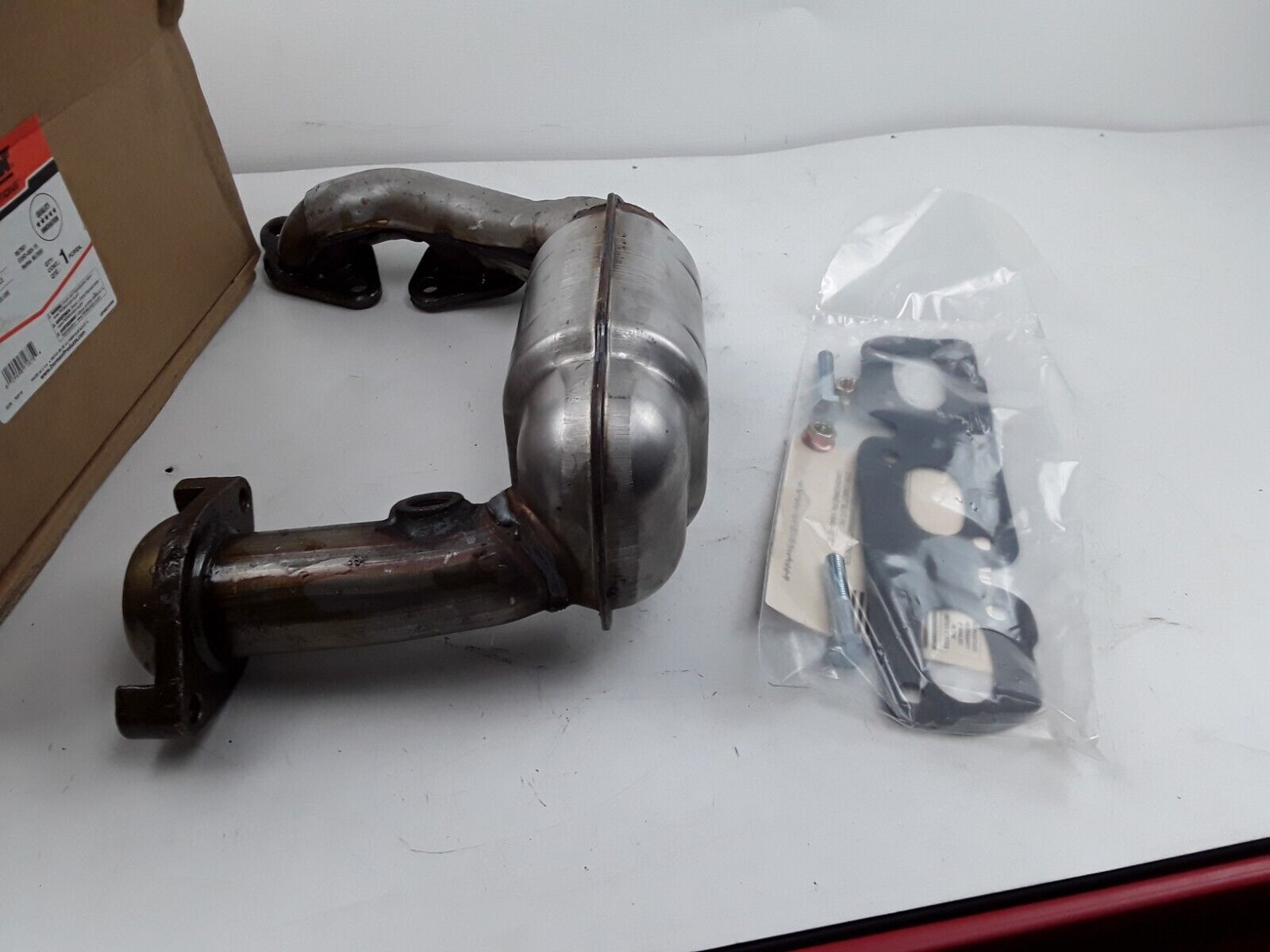 Catalytic Converter with Integrated Exhaust Manifold Dorman 673-831 NEW - HotCarParts
