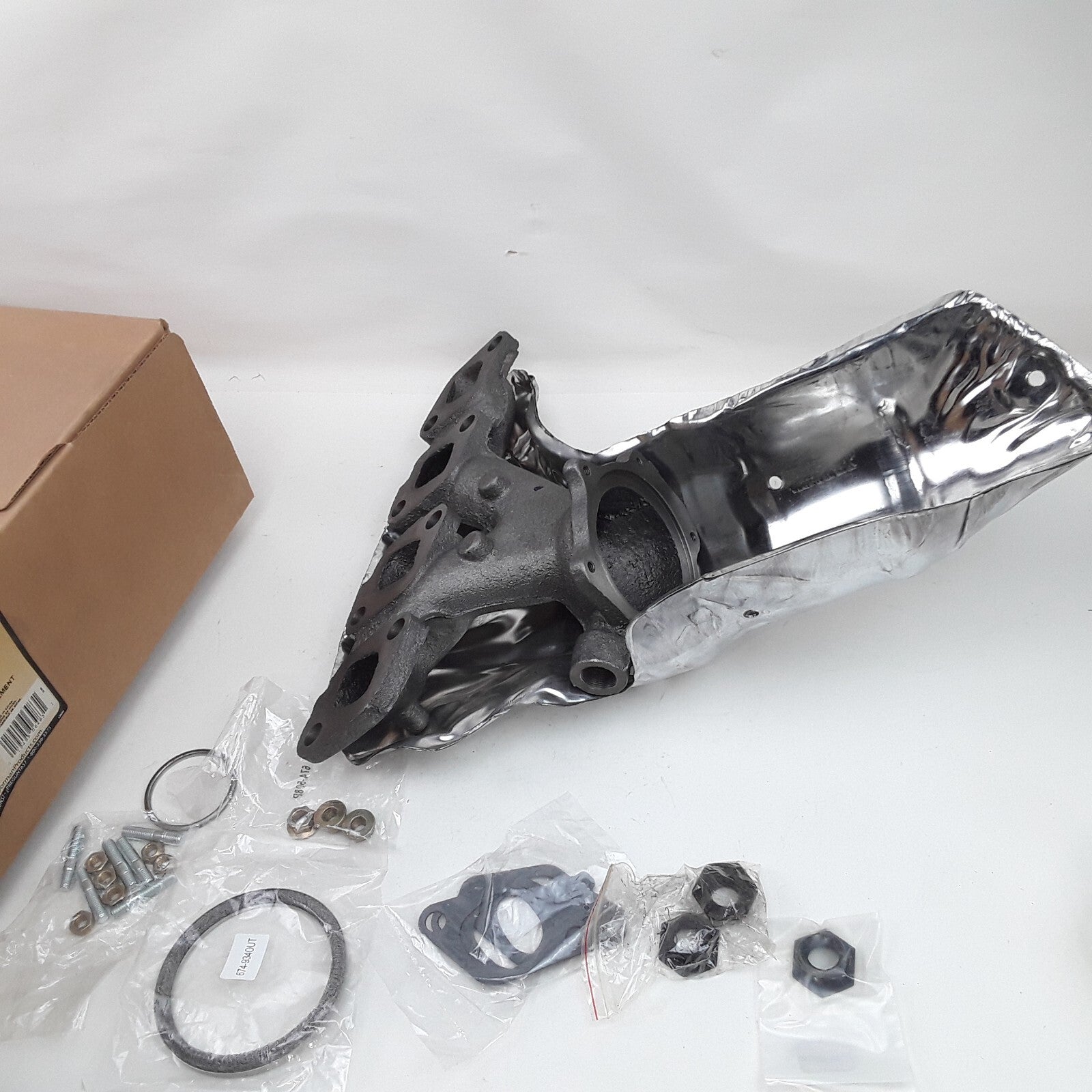 Dorman 674-508 Exhaust Manifold Fits Nissan Altima 1996 1997 1998 1999 2000 2001