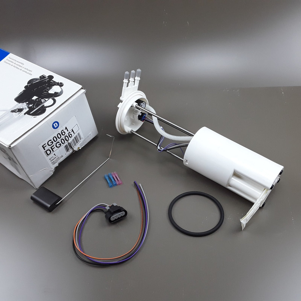 Delphi FG0061 Fuel Pump Module Assembly Fits GMC P3500 Chevrolet P30 (1998-1999)