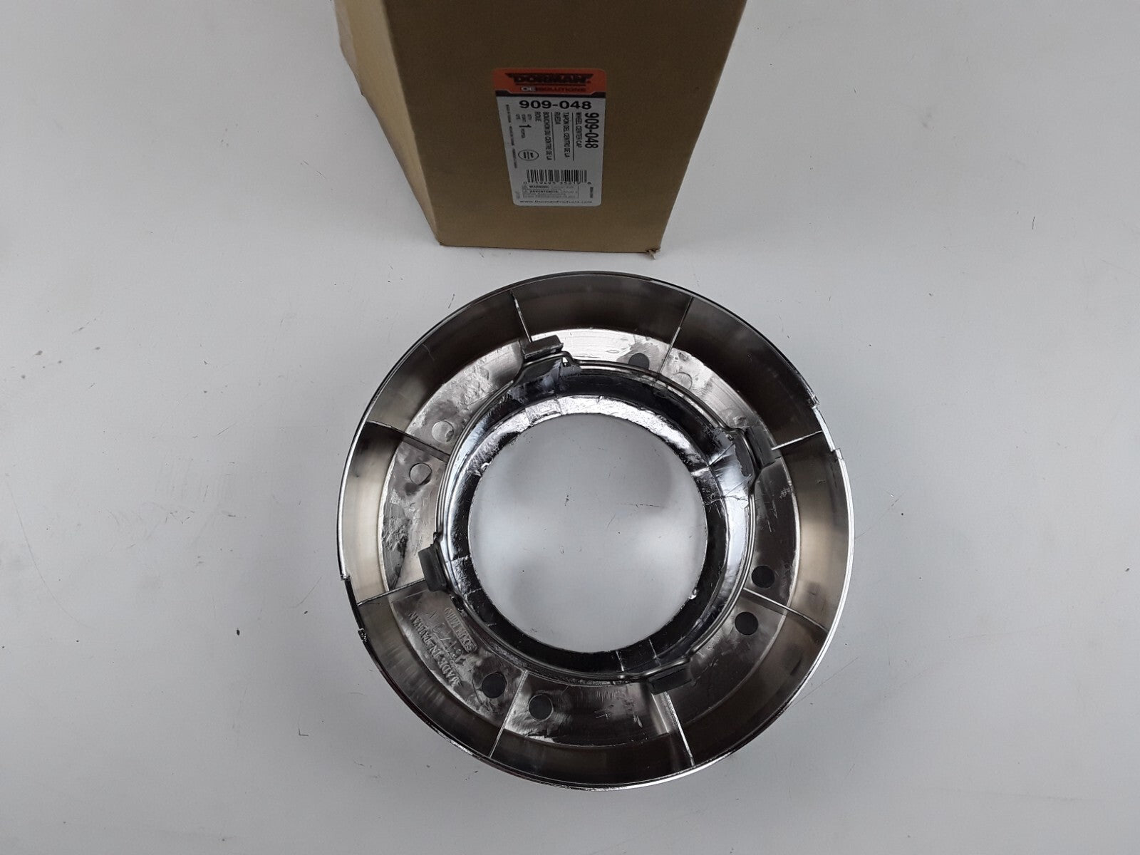 New Wheel Cap Center For Ford F-Super Duty, F-350, F-250 1995 1996 1997 1998