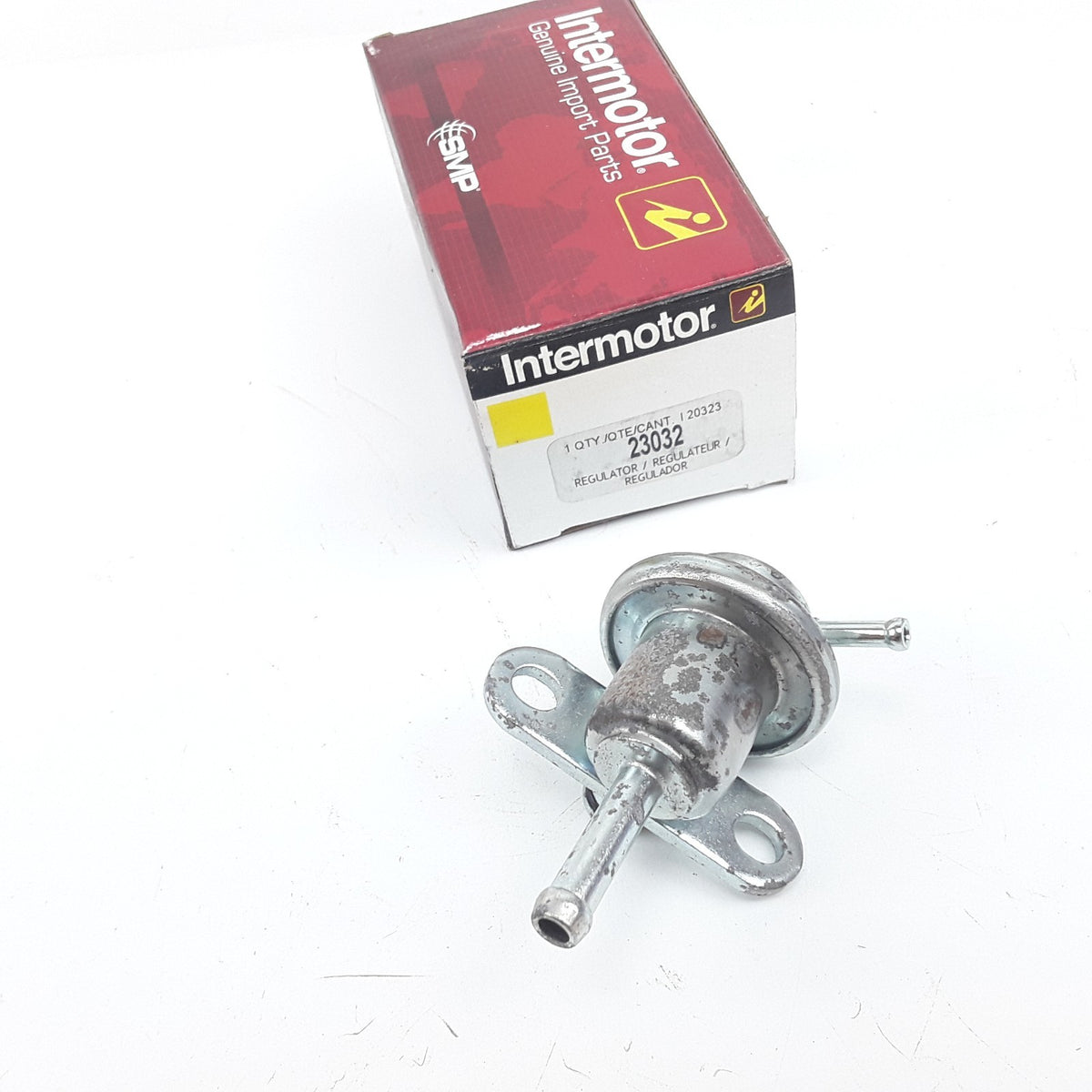Fuel Pressure Regulator Fits Pontiac Firefly Suzuki Swift Toyota T100 4Runner