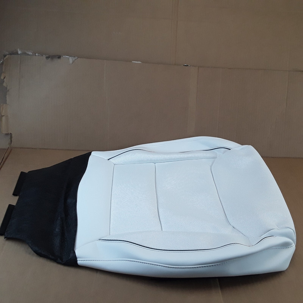 1608642-01-L White Performance 1st Row Seat Cushion Cover For Tesla Model S X