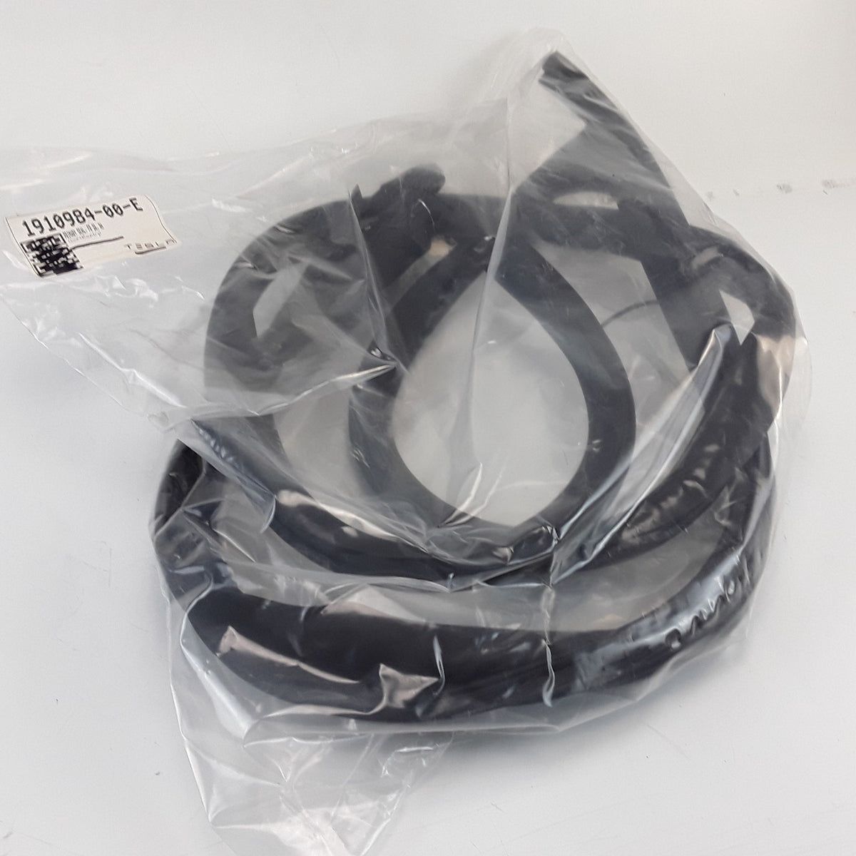 1910984-00-E Right Hand Front Door Primary Seal For Tesla Model 3 Genuine OEM