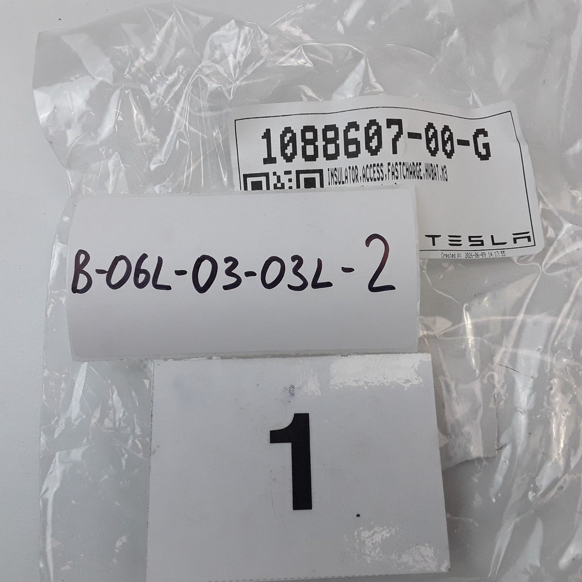 1088607-00-G High Voltage Fast Charge Insulator For Tesla Model 3 Y 2017-25 OEM