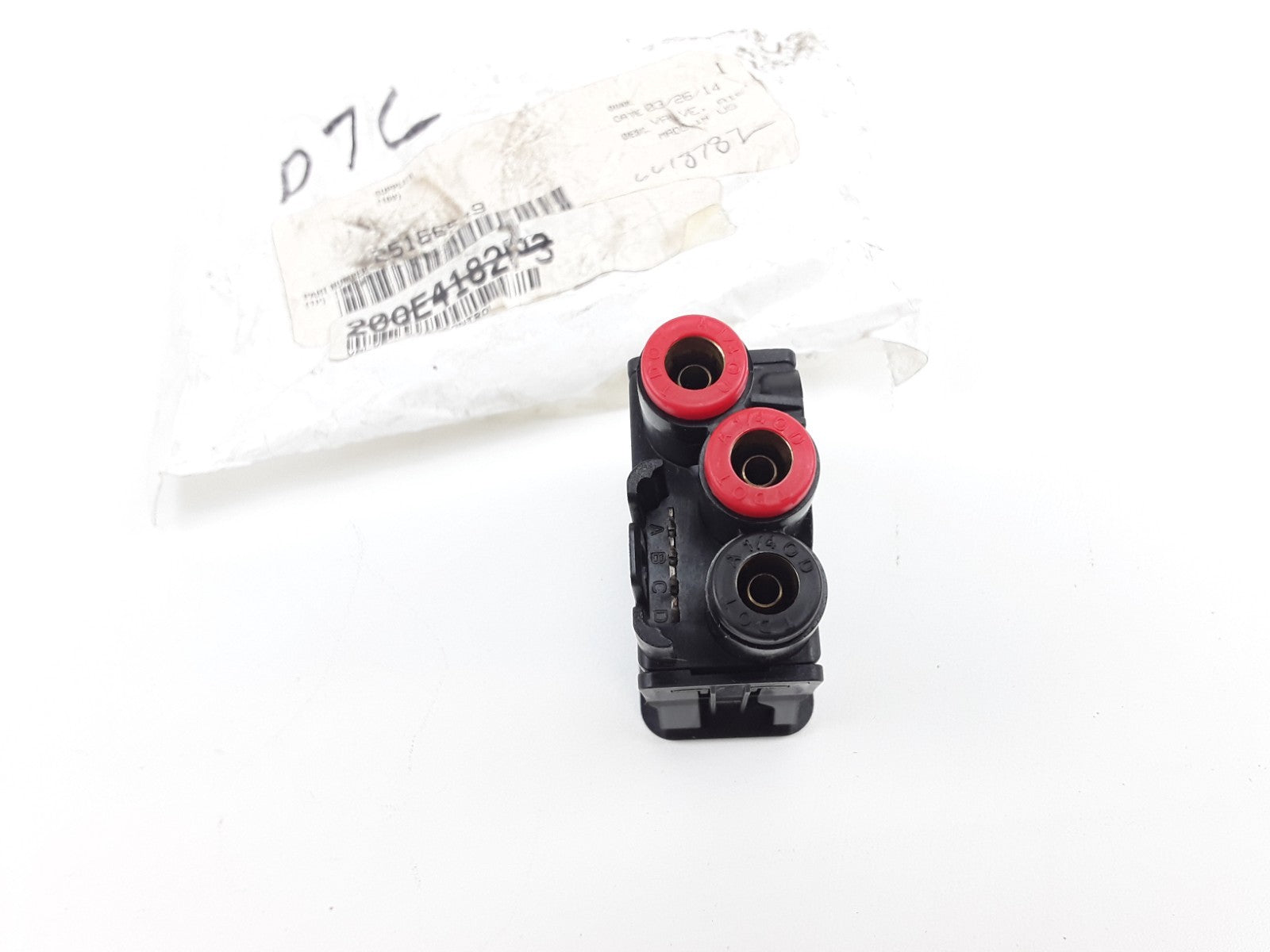 Mack 25166549 20QE4182-P3 Air Brake Control Valve Heavy Duty For Mack Truck