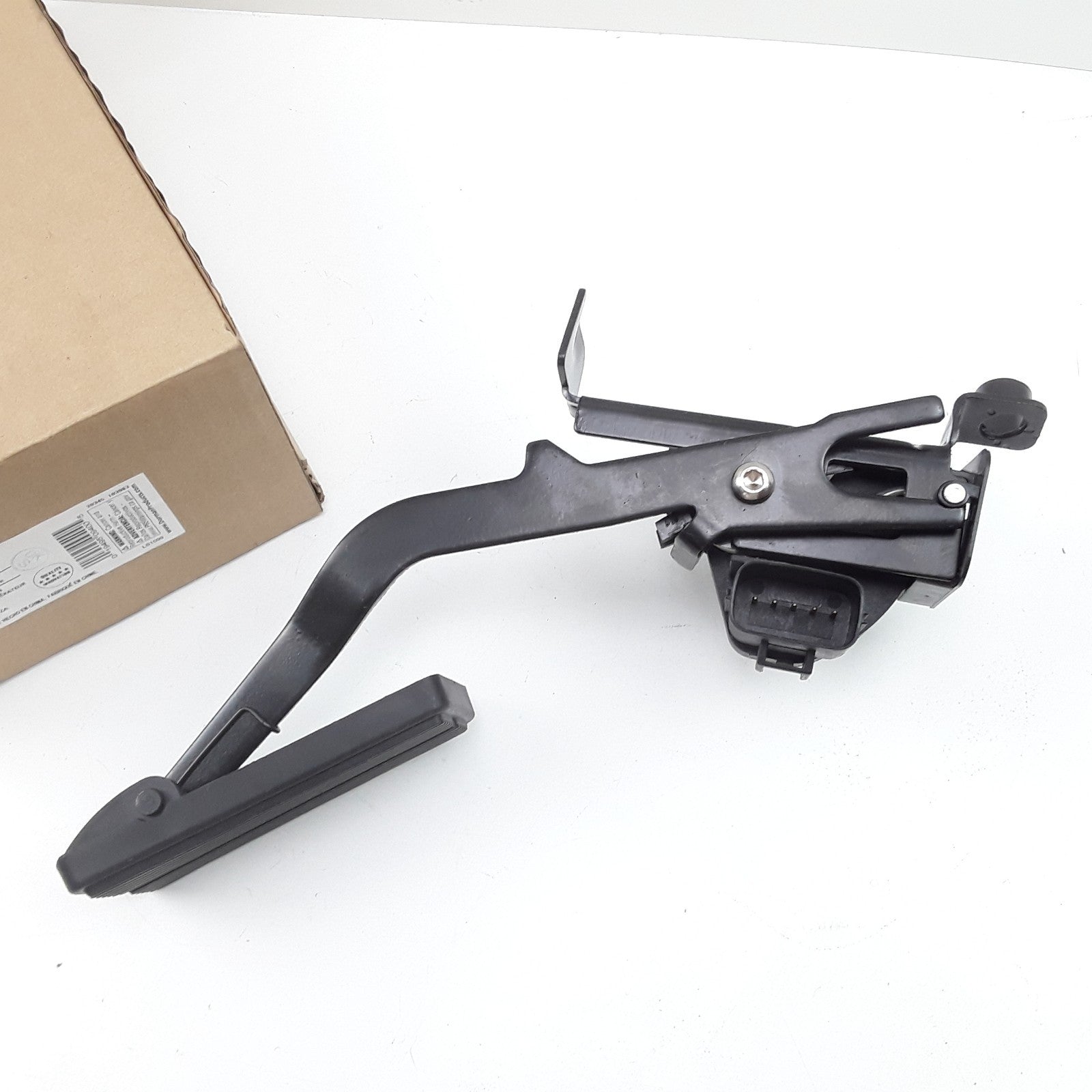 Accelerator Pedal Position Sensor Fits Ford F-550 F-450 F-350 Super Duty 2001-03