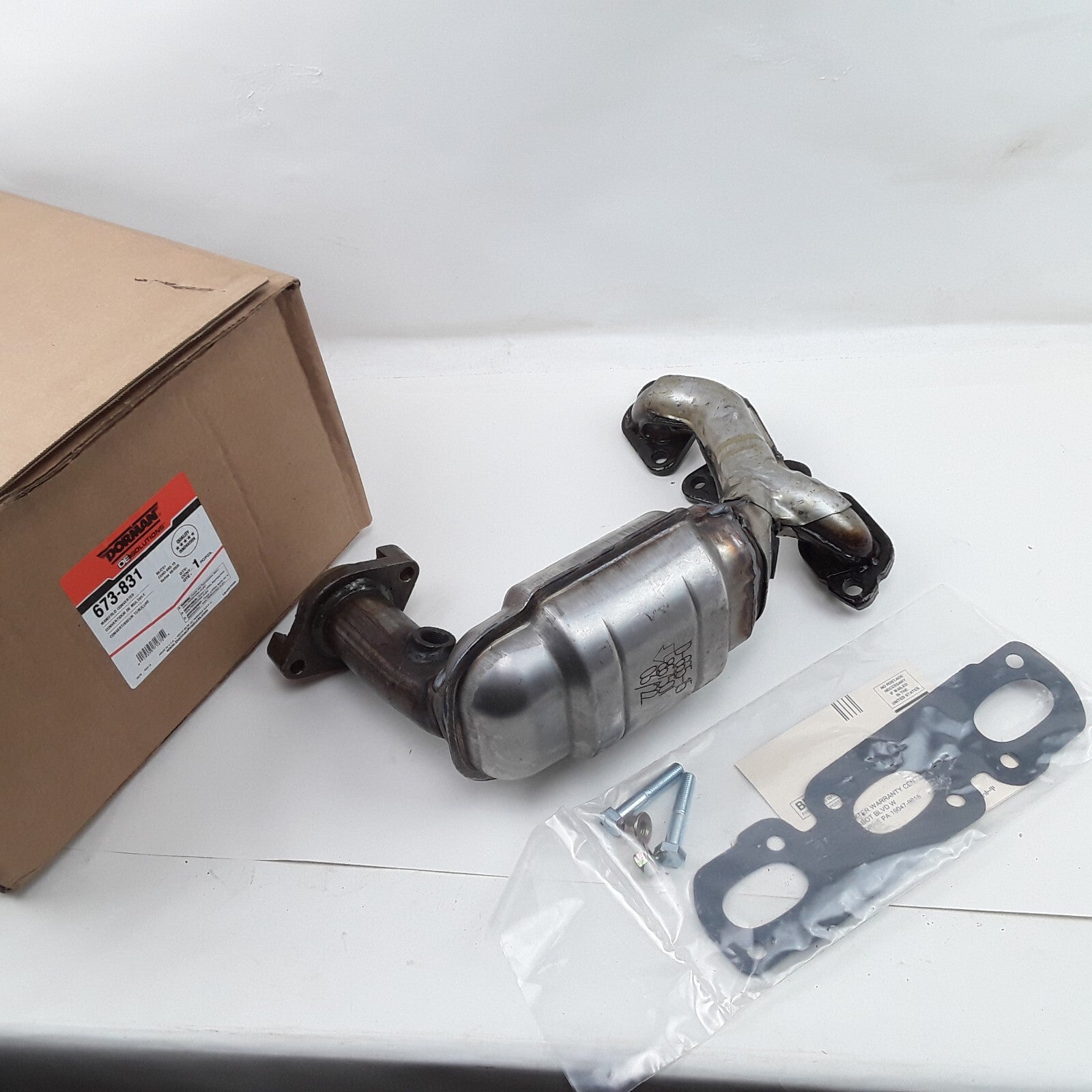 Dorman 673-831 Manifold Converter Fits Mercury Mariner Ford Escape (2001-2006)