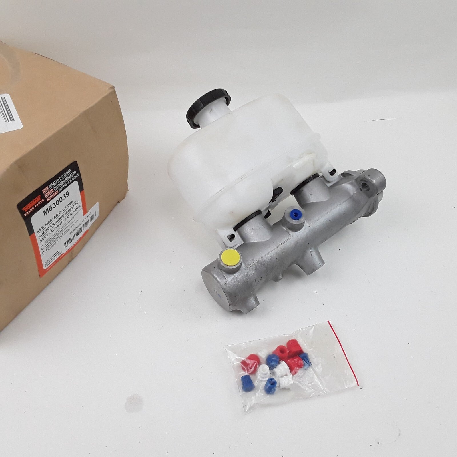 Brake Master Cylinder Fits Ford F-250 F-450 F-350 F-550 Super Duty (2005-2007)