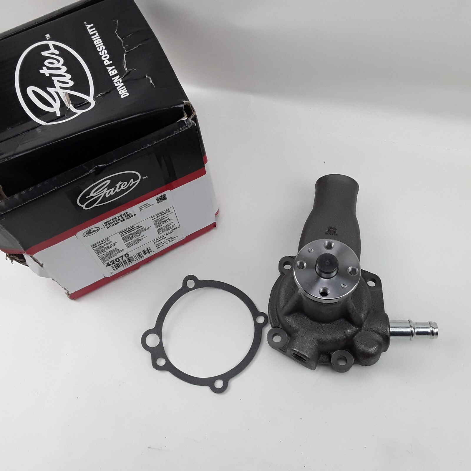 Engine Water Pump Fits Ford E-100 Econoline 1980 1982 E-150 Econoline 1976-79 81