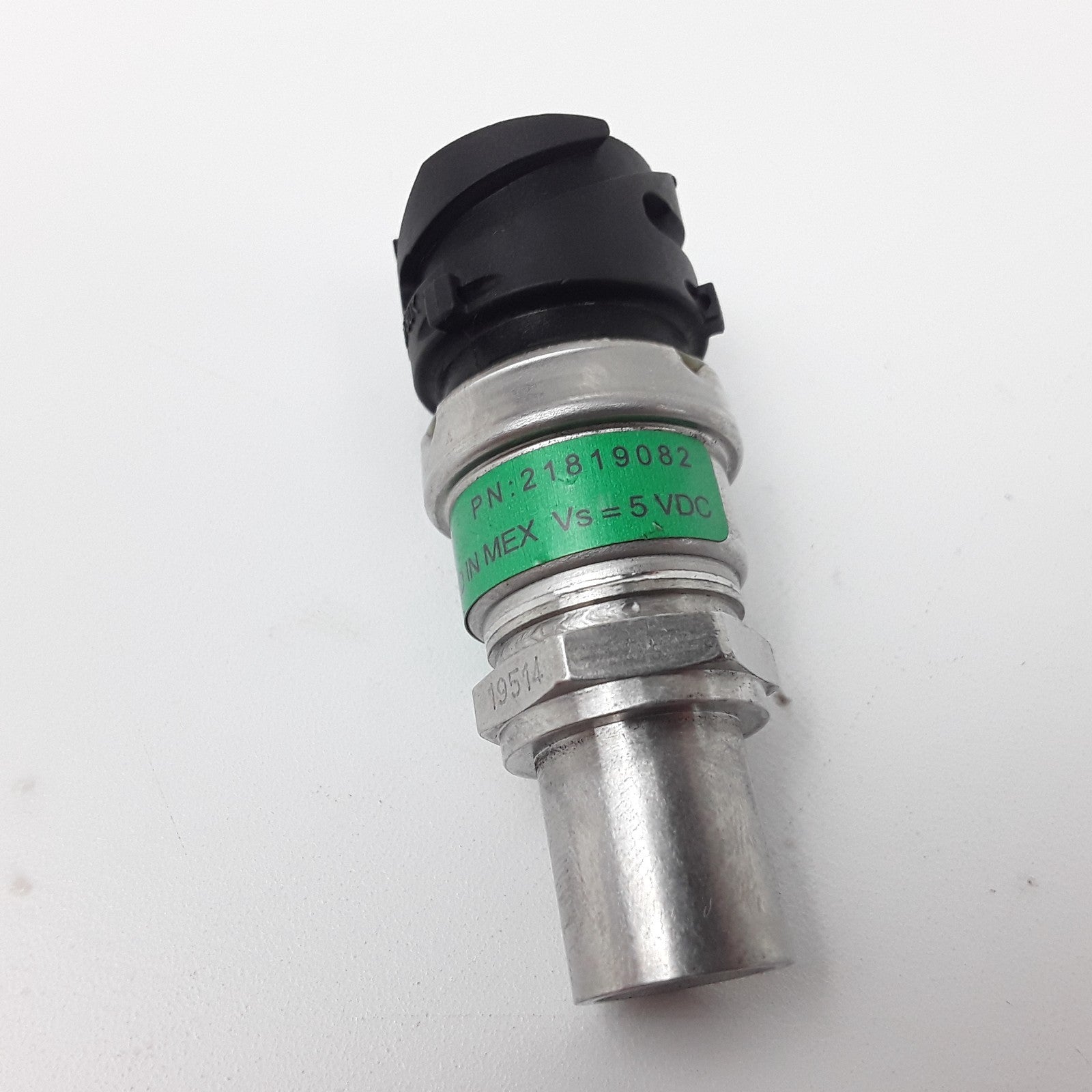 A/C Refridgerant Pressure Sensor Fits 21819082 Volvo VNL 15.0L-L6 2004-2017