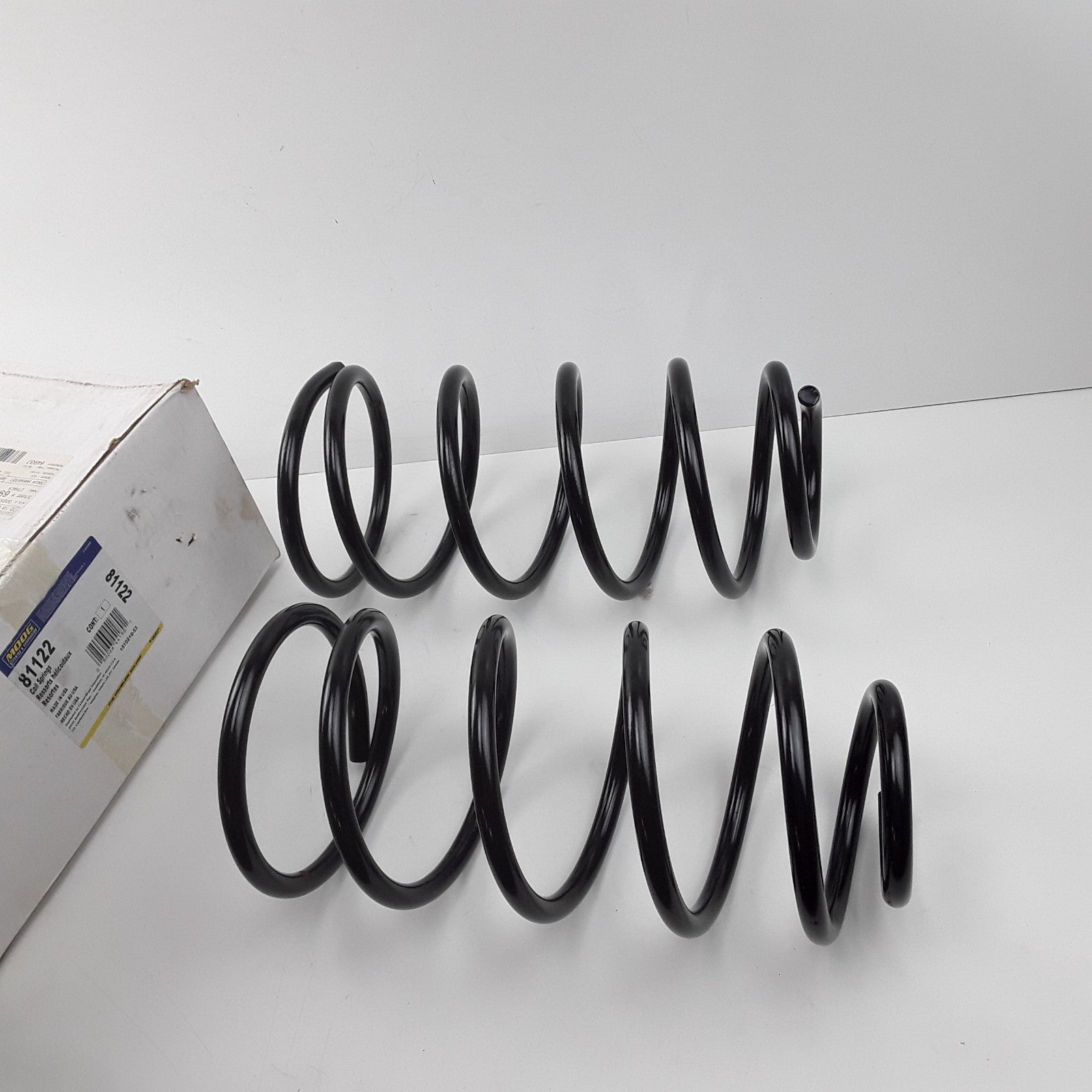 MOOG 81122 Front Coil Spring Set Fits Chrysler PT Cruiser (2001 2002 2003-2010)