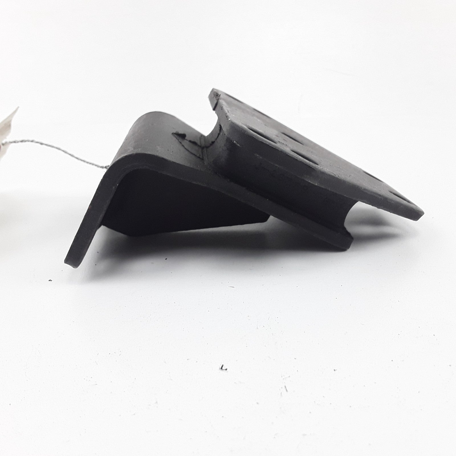 Lower Radiator Mounting Bracket Black V0 20827986 For Volvo VNL VNM Models