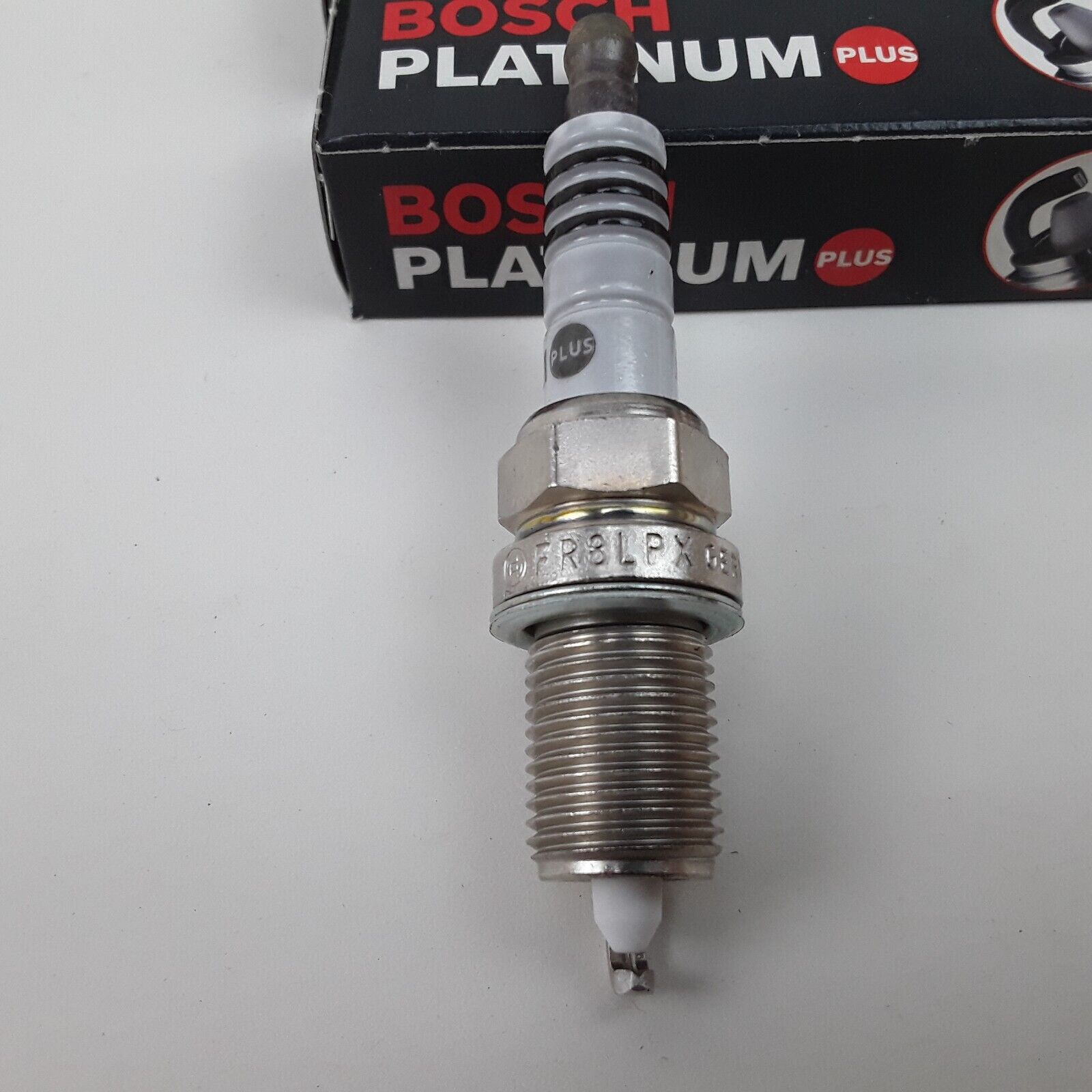 4 pcs Spark Plug Bosch FR8LPX Fits Acura Dodge Honda Jeep Mazda and More 1988-09