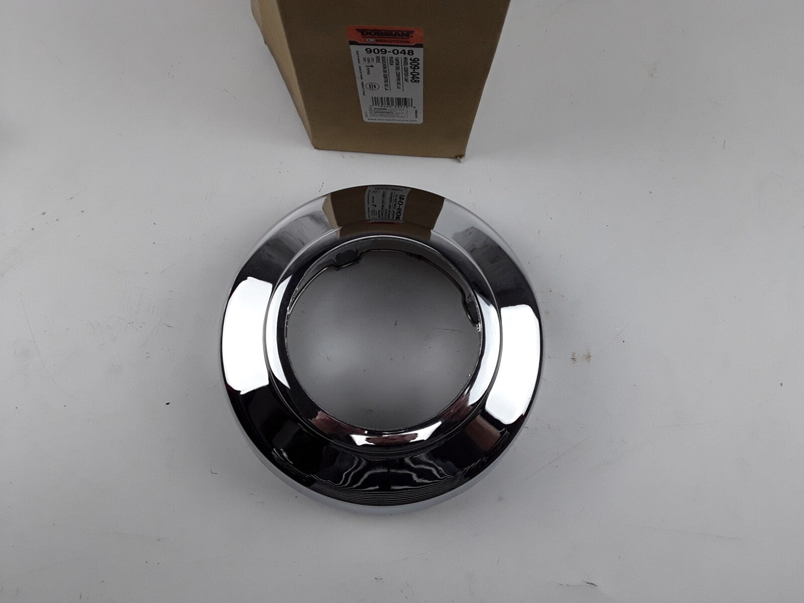 New Wheel Cap Center For Ford F-Super Duty, F-350, F-250 1995 1996 1997 1998