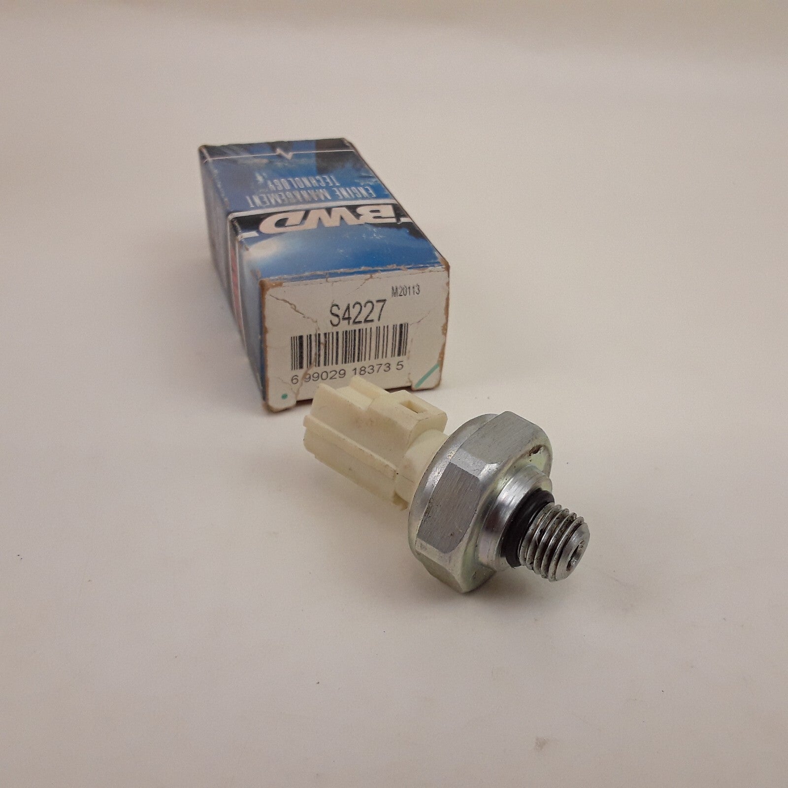 Engine Oil Pressure Switch-Sender Fits Ford E-350 Econoline Club Wagon 2002