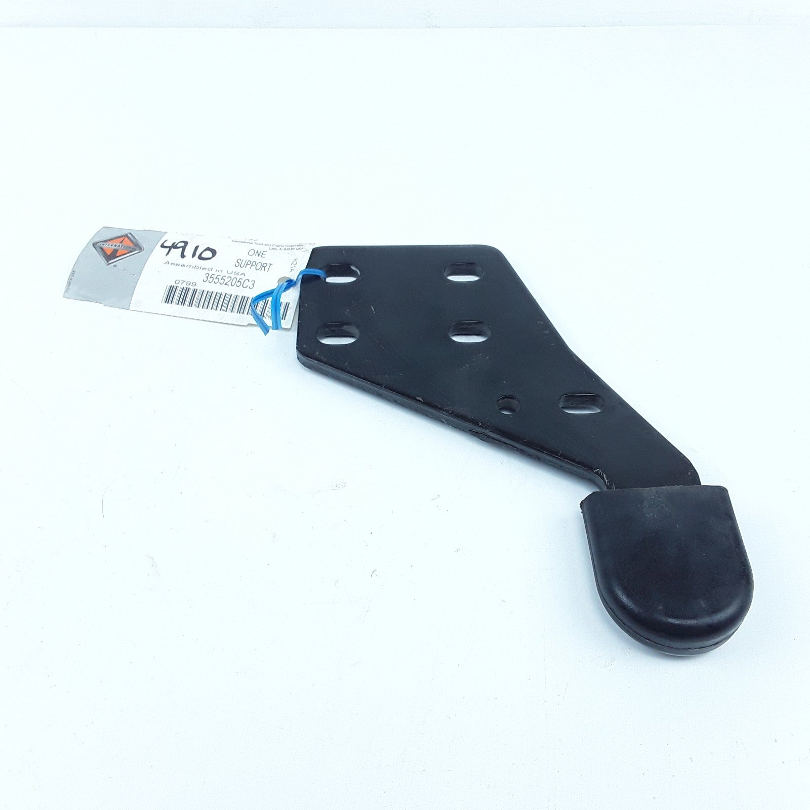 International Hood Support Bracket Assembly OEM 3555205C3
