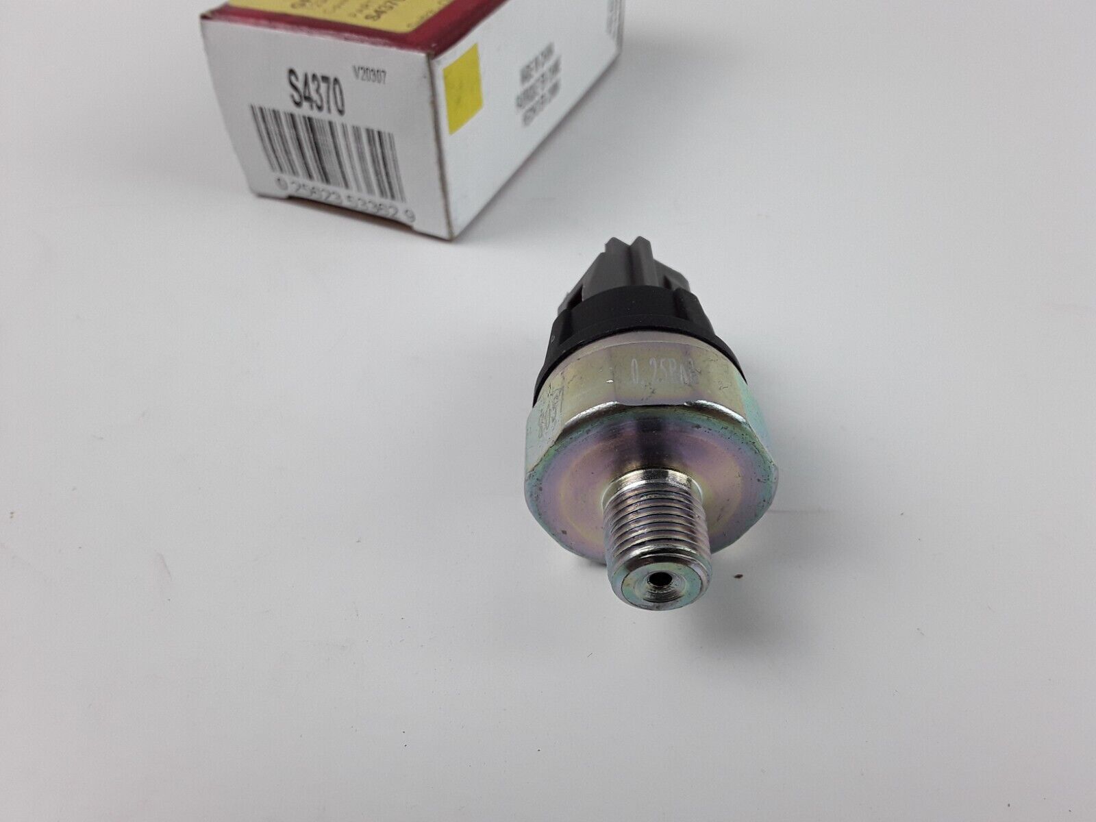 Engine Oil Pressure Switch Fits Honda Fit 2009-2014, CR-V 2007-2020,HR-V 2016-20 - HotCarParts