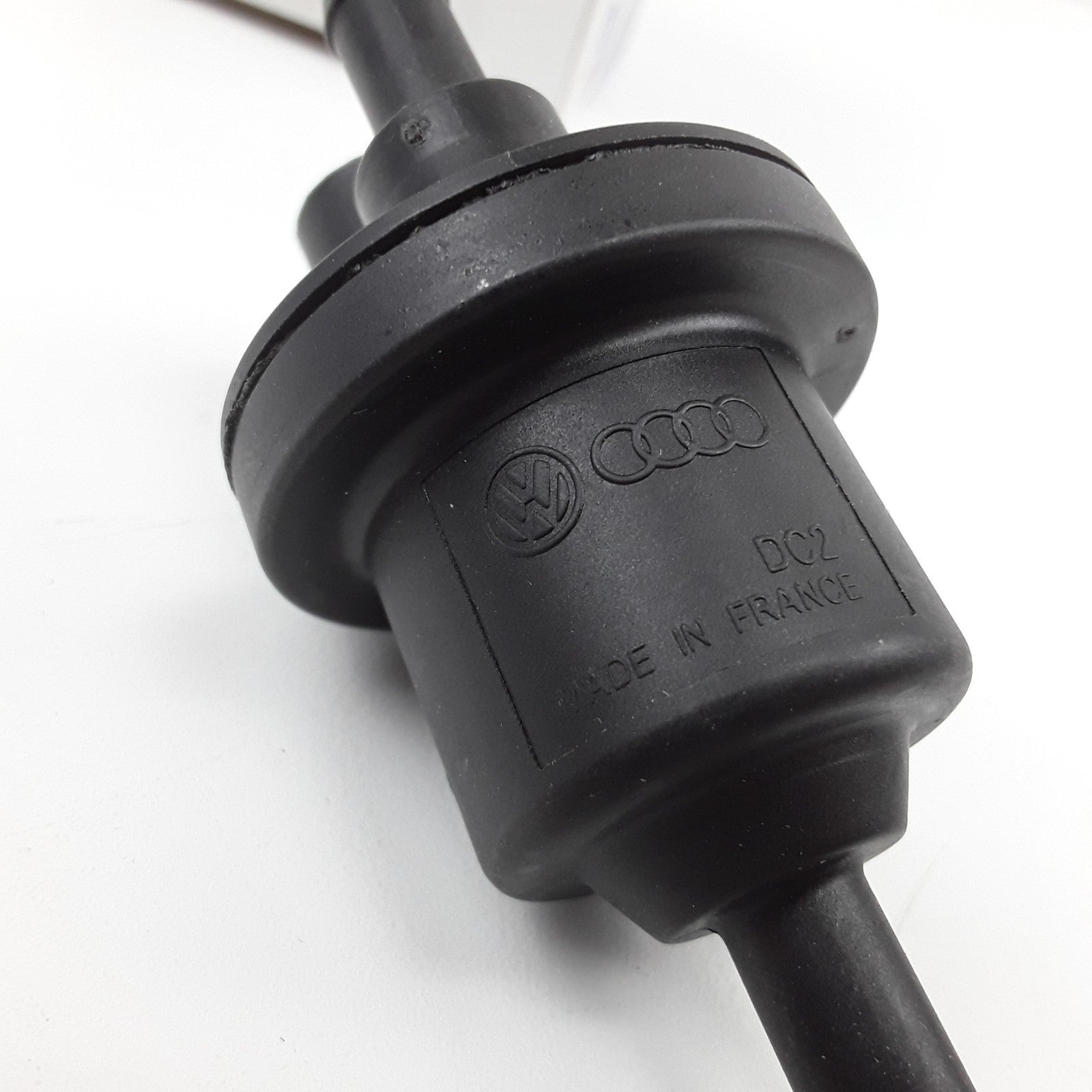 Canister Purge Solenoid Fits Audi A8 Quattro Q7 Volkswagen CC Passat (2004-2017)