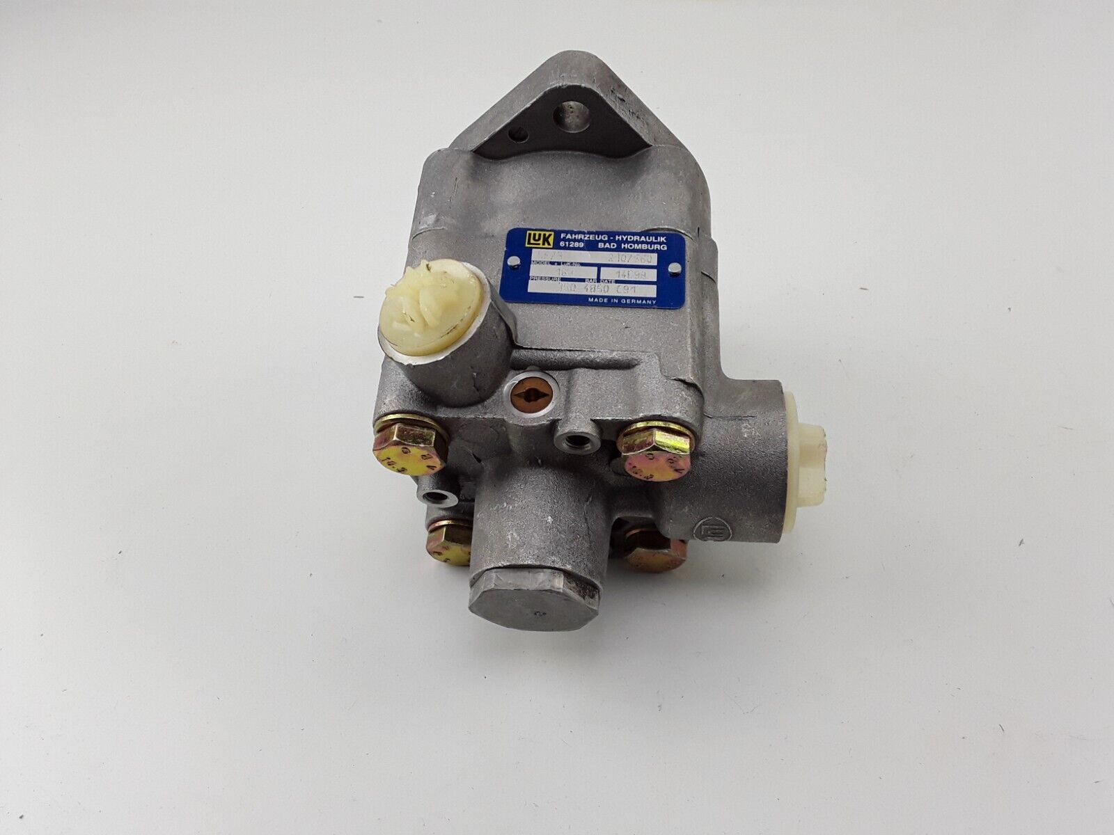 GENUINE LUK Power Steering Pump C10/C12/NTC/N14 with TAS65 & M100 Steering Gears - HotCarParts