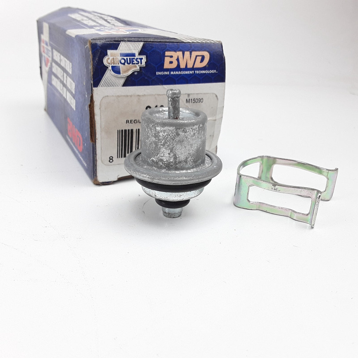 Fuel Pressure Regulator Fits GMC Chevrolet (2002 2003 2004 2005) V8-5.3L Engine