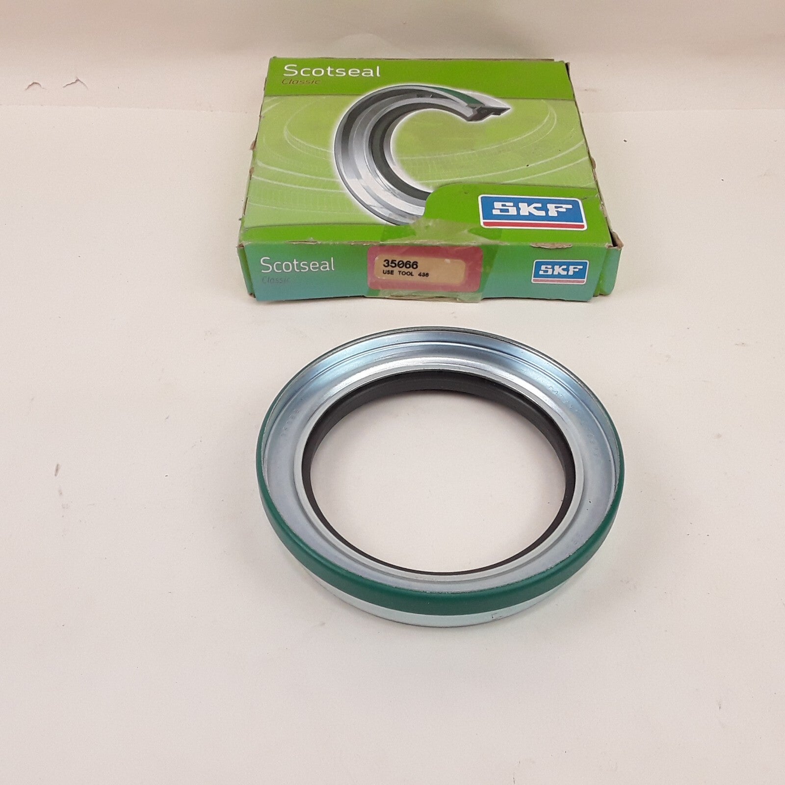 Scotseal Classic Wheel Seal Fits Ford F-800 1992-1999 Isuzu HVR 2005-2008