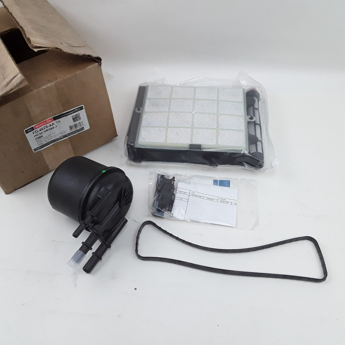 Fuel Filter Kit Fits Ford F-250 F-350 F-450 F-550 F-600 Super Duty (2017-2023)