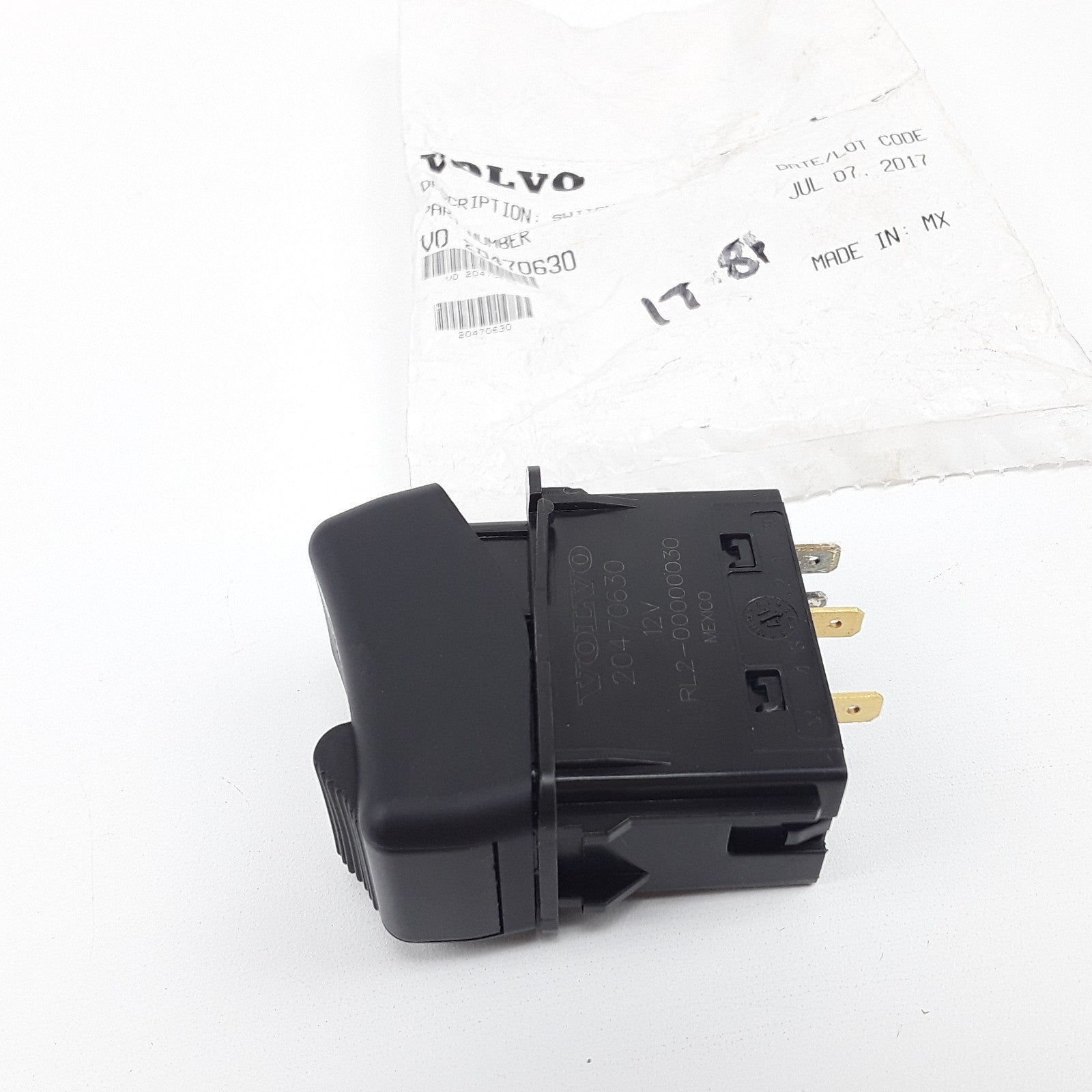Volvo 20470630 Genuine Electronic Air Suspension (ECS) Rocker Switch Button