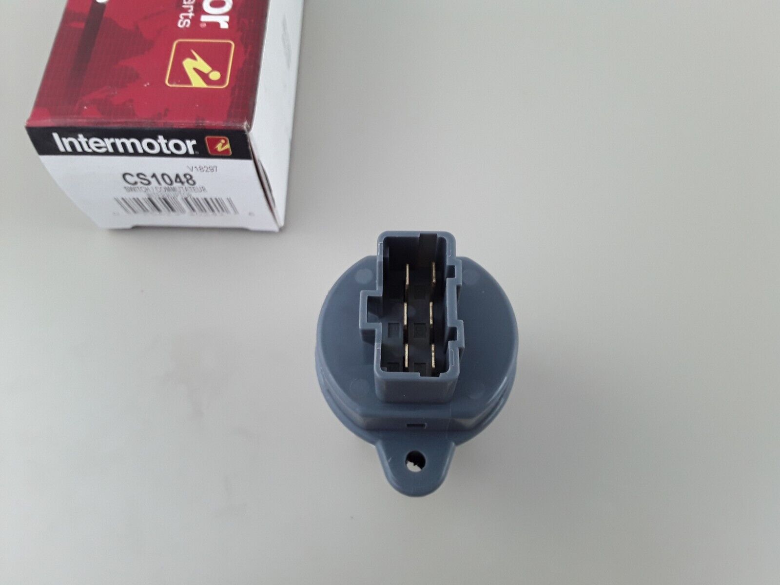 Ignition Switch For Hyundai Sonata, Kia Magentis,Optima 2001 2002 2003 2004 2005 - HotCarParts