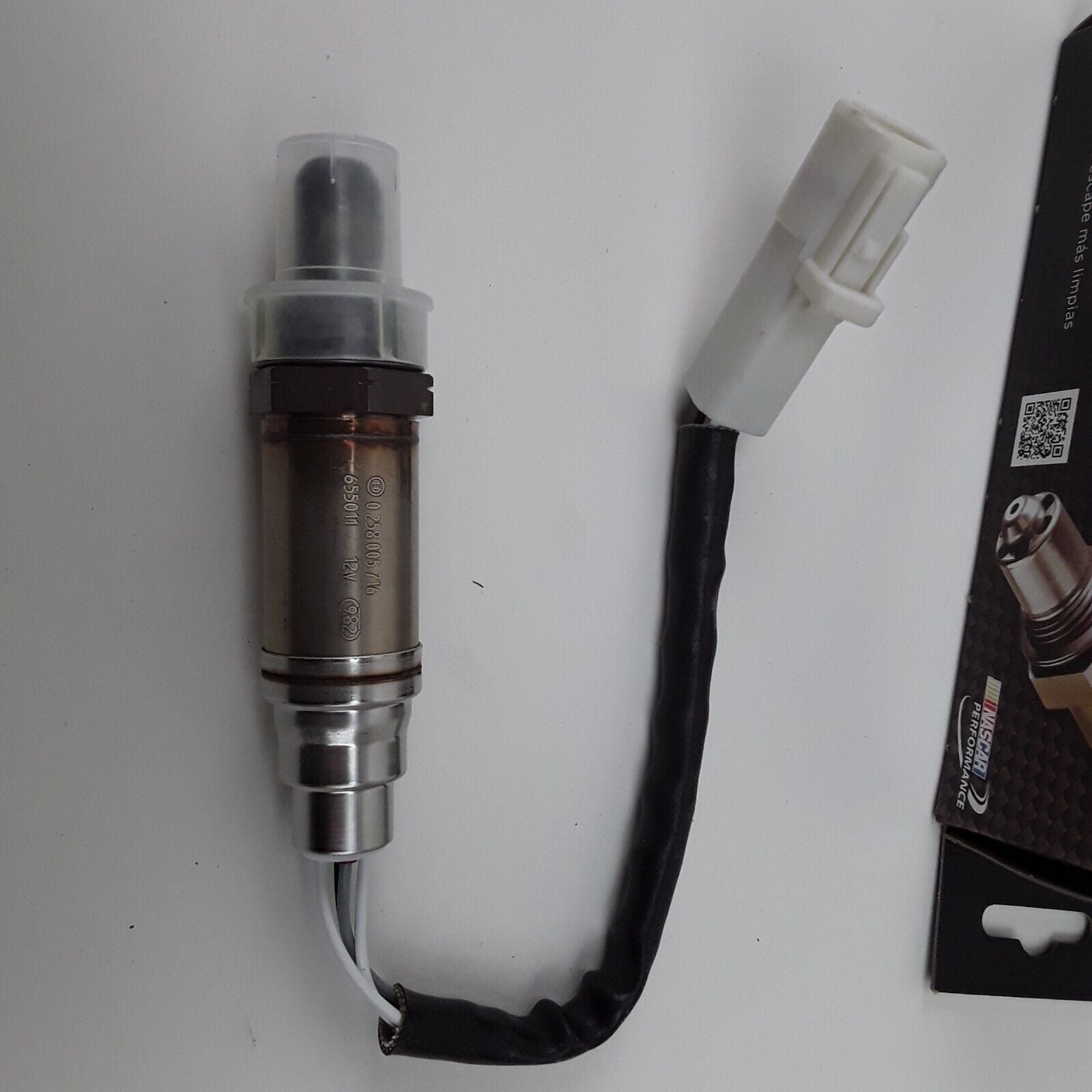OEM Bosch 15716 Oxygen O2 Sensor Fits Ford, Mercury, Mazda & More NEW