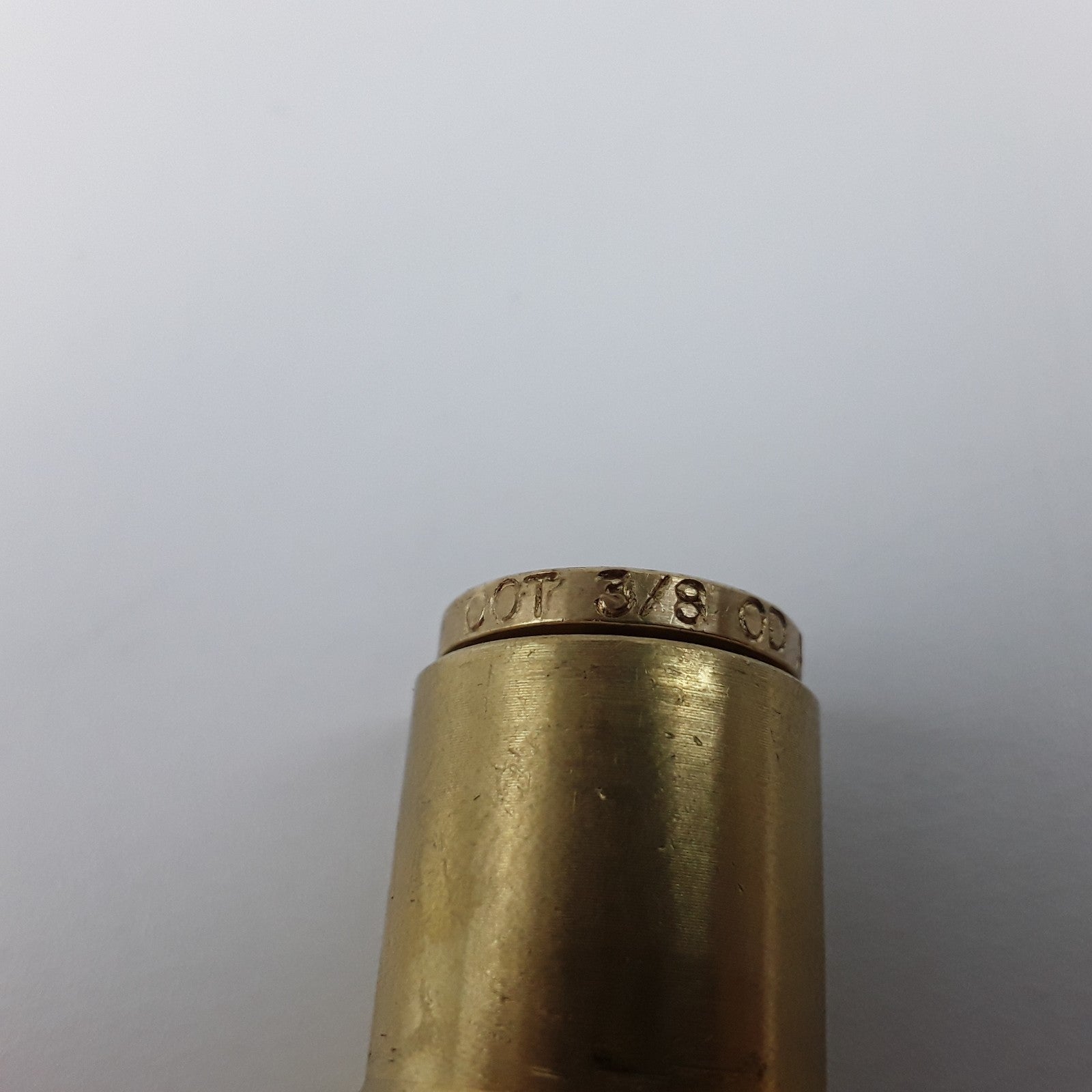 Volvo 25095563 Multi-Purpose Fitting For Volvo Mack Trucks