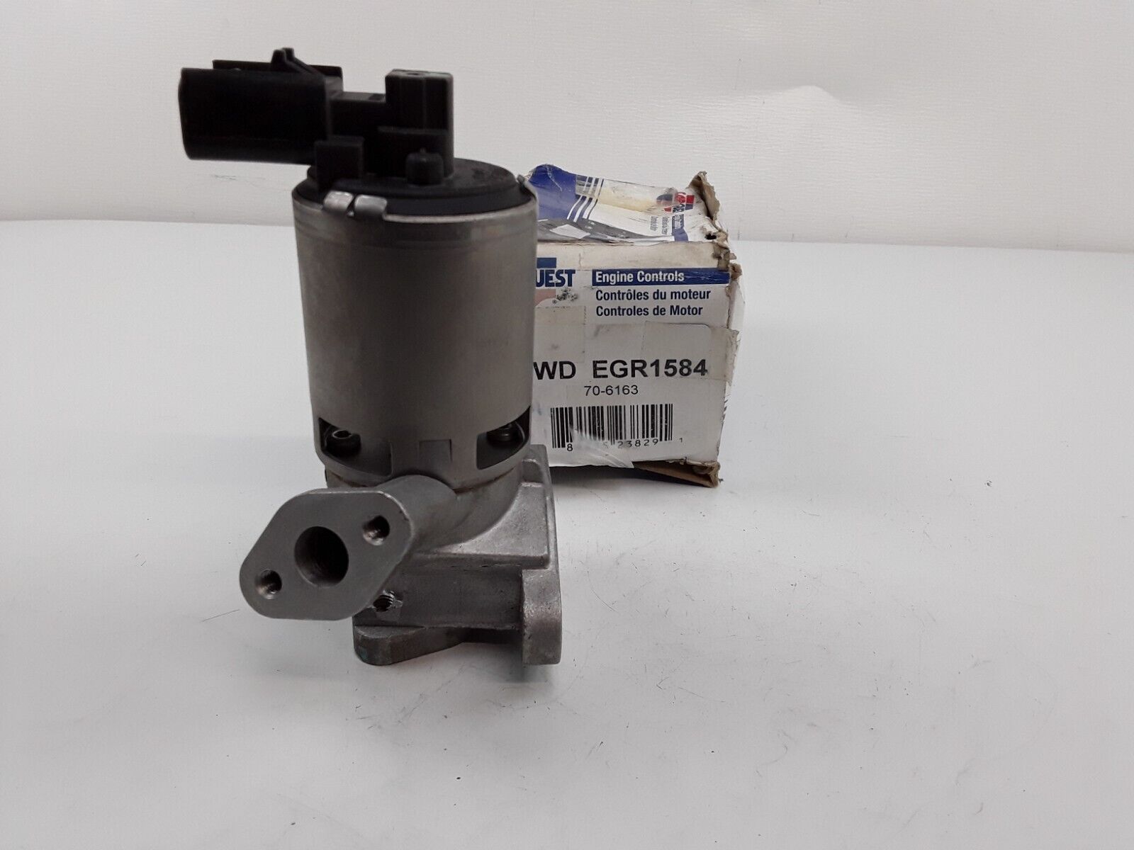 Exhaust Gas Recirculation EGR Valve CARQUEST EGC1046 For Dodge,Chrysler 2.7L - HotCarParts
