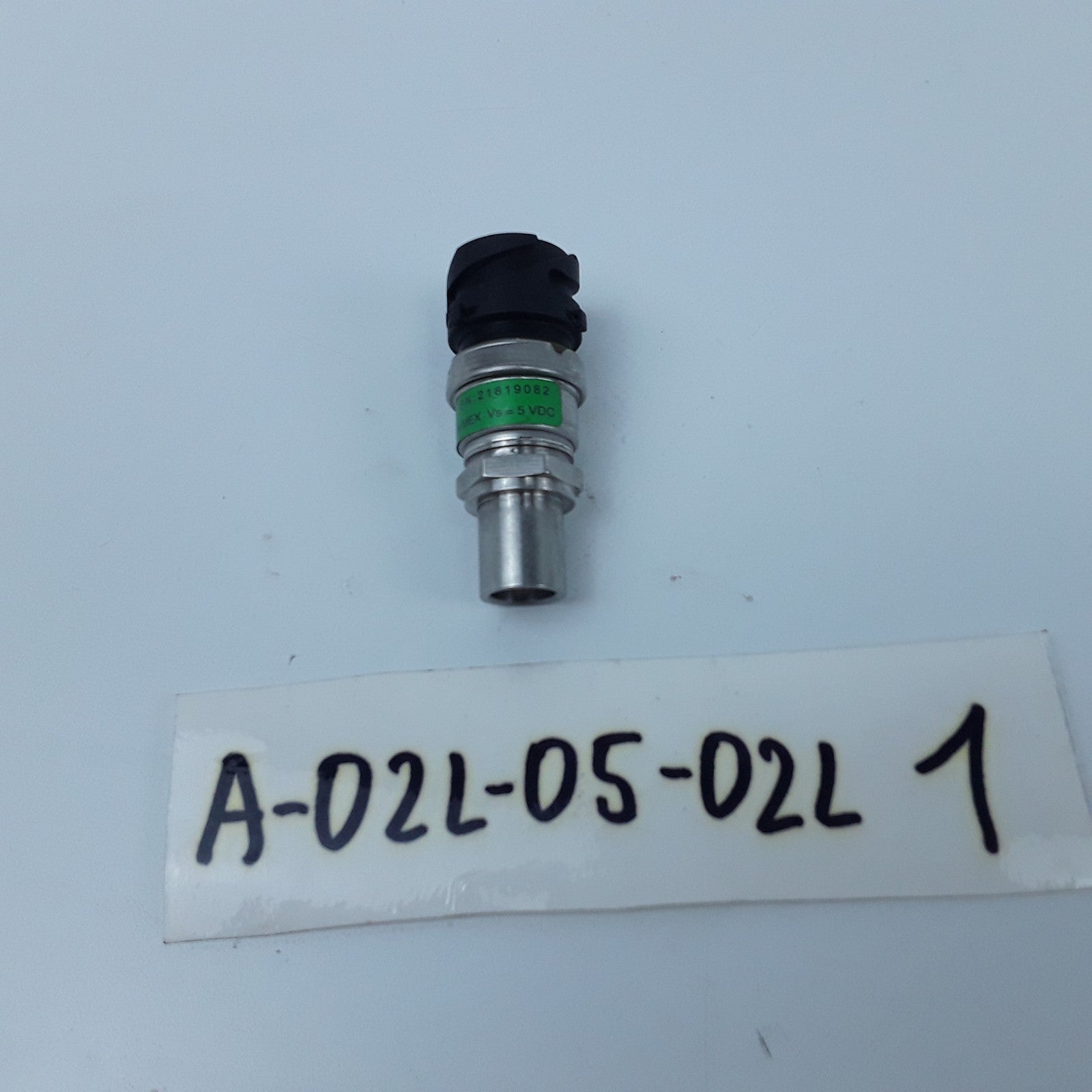 A/C Refridgerant Pressure Sensor Fits 21819082 Volvo VNL 15.0L-L6 2004-2017