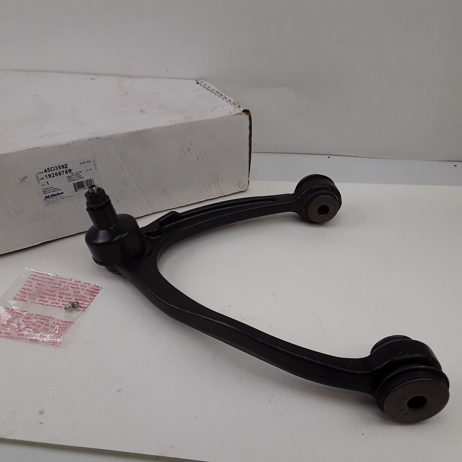 GM 45D3592 Ball Joint Suspension Control Arm for GMC Chevrolet Cadillac 2007-16