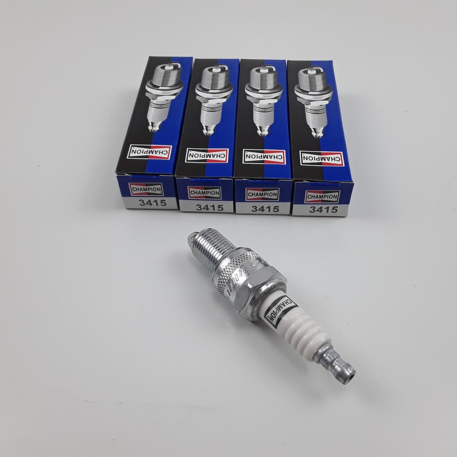 Set of 4 Champion Spark Plug 3415 Platinum Power Fits Triumph TR6 2.5L-L6 1974