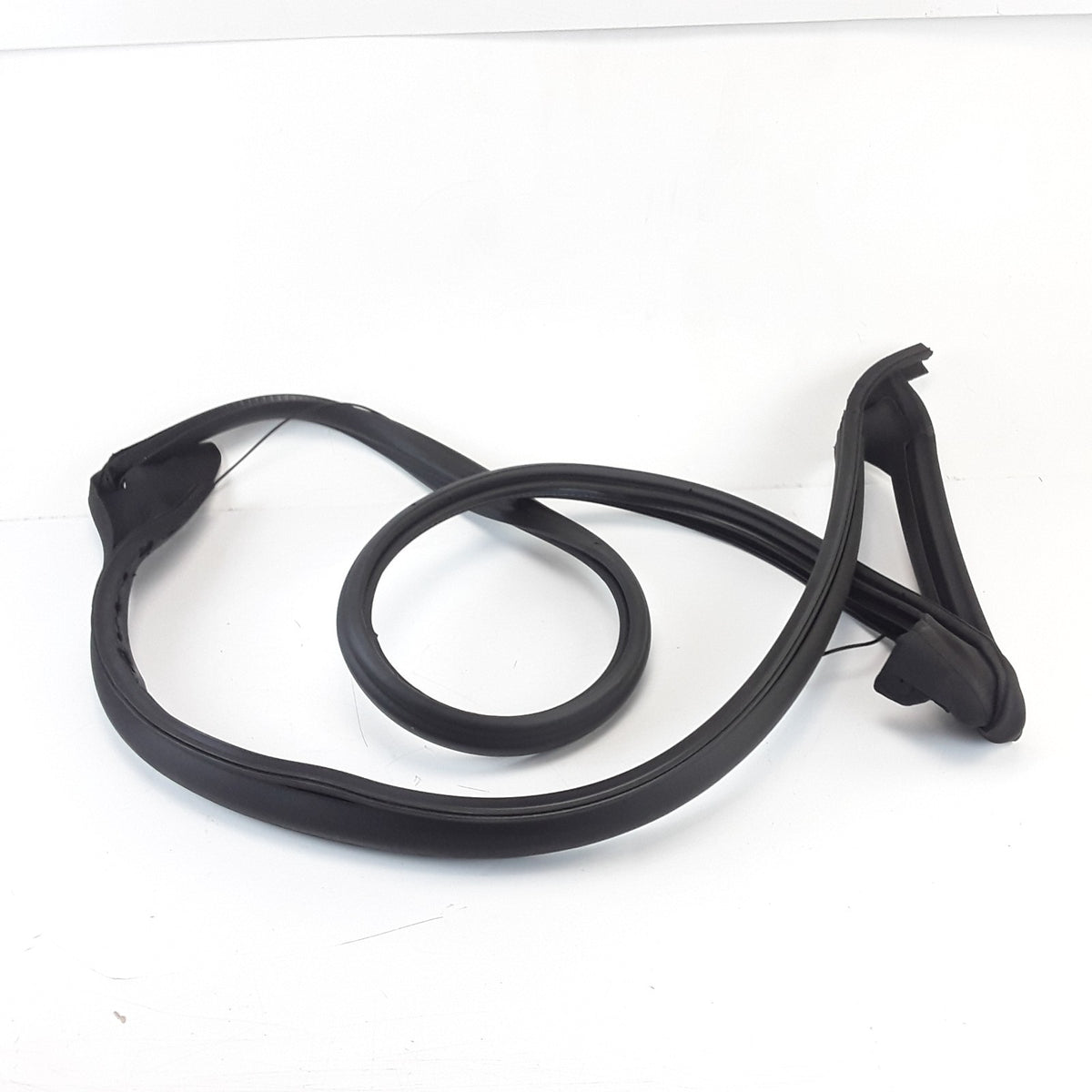For Tesla Model 3 Body Seal Front Door Left 1090499-90-N 2017 2018 2019-2023