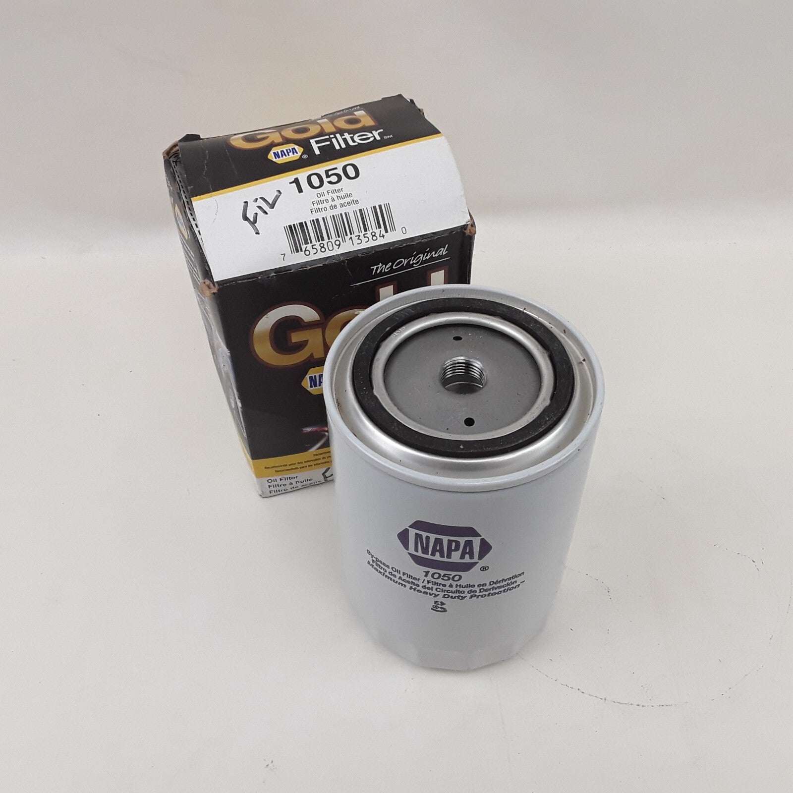 Napa Gold 1050 Oil Filter Cellulose High Performance For Car, Truck, SUV