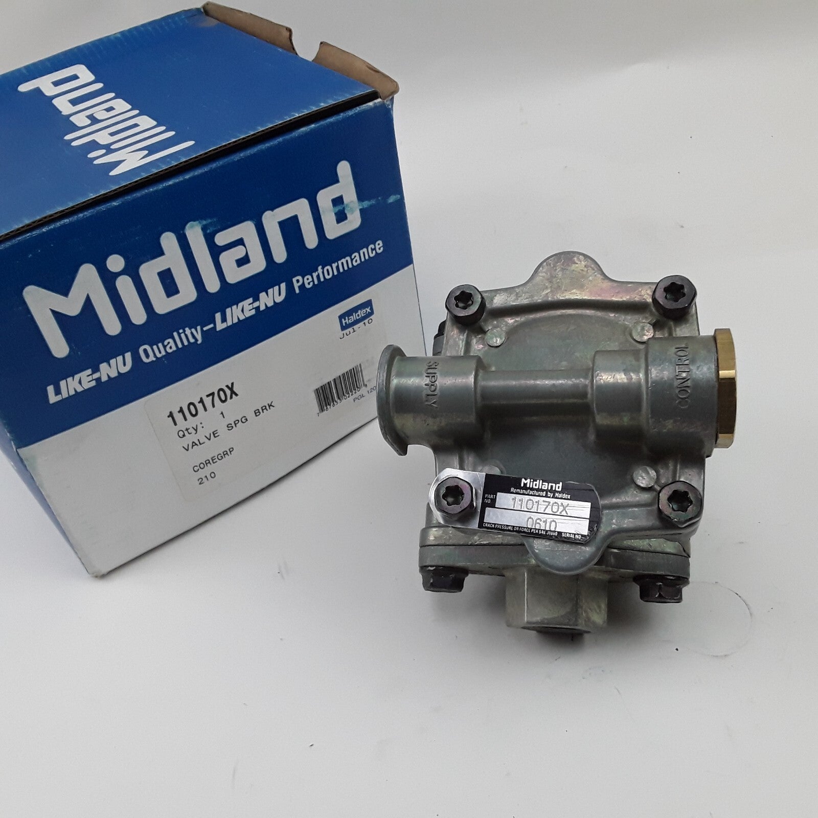 Haldex 110170X - Trailer Brake Control Valve 3/8" Supply/Delivery 1/2" Reservoir