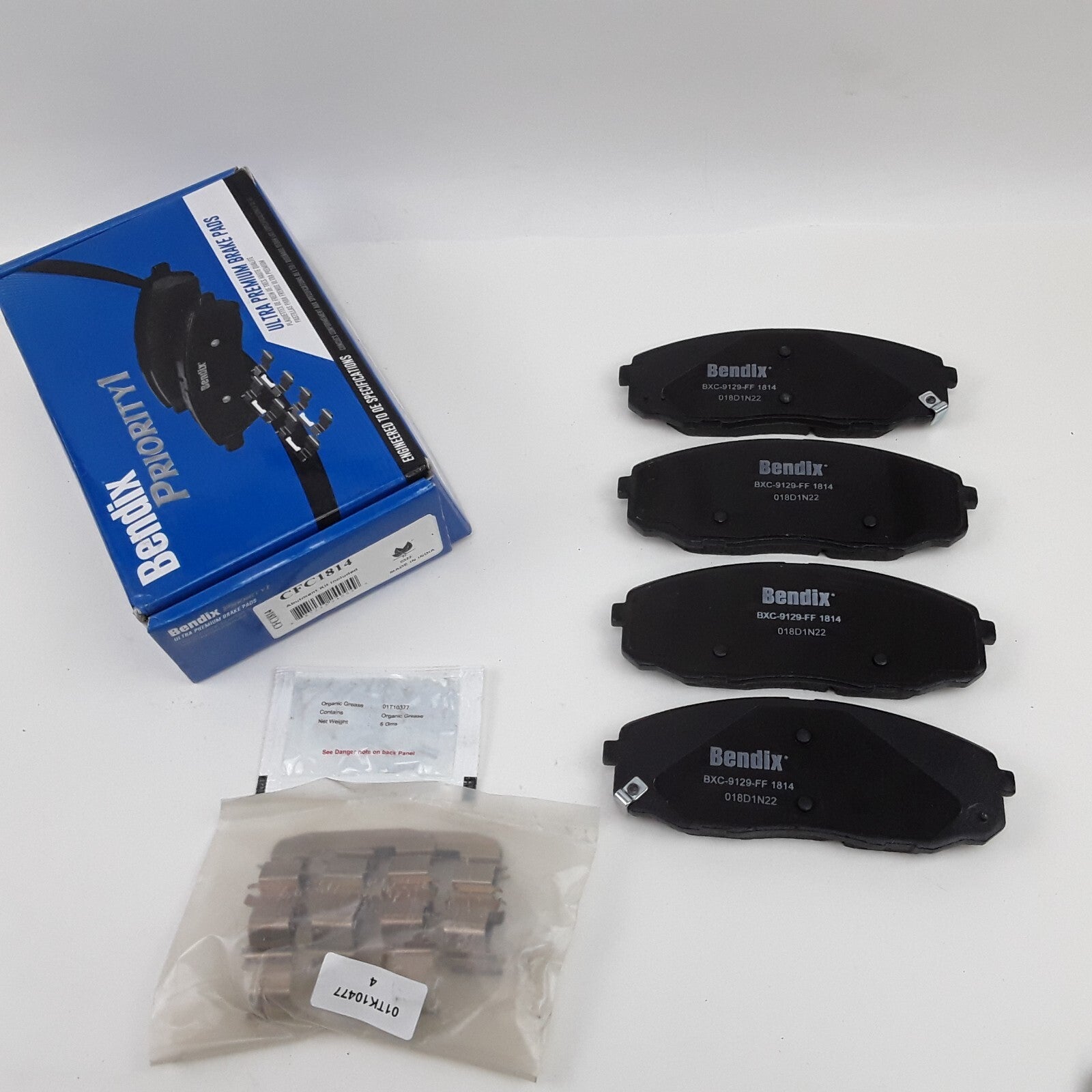 Front Ultra Premium Disc Brake Pad Set Ceramic Fits Kia Sedona 2015-2020