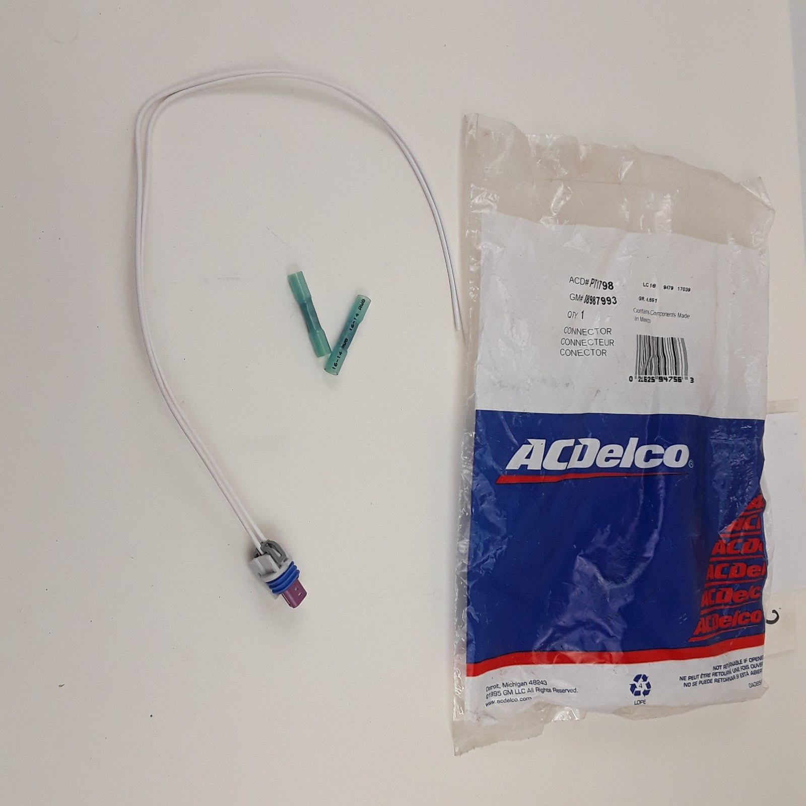 GM 88987993 Brake Fluid Level Indicator Switch Connector