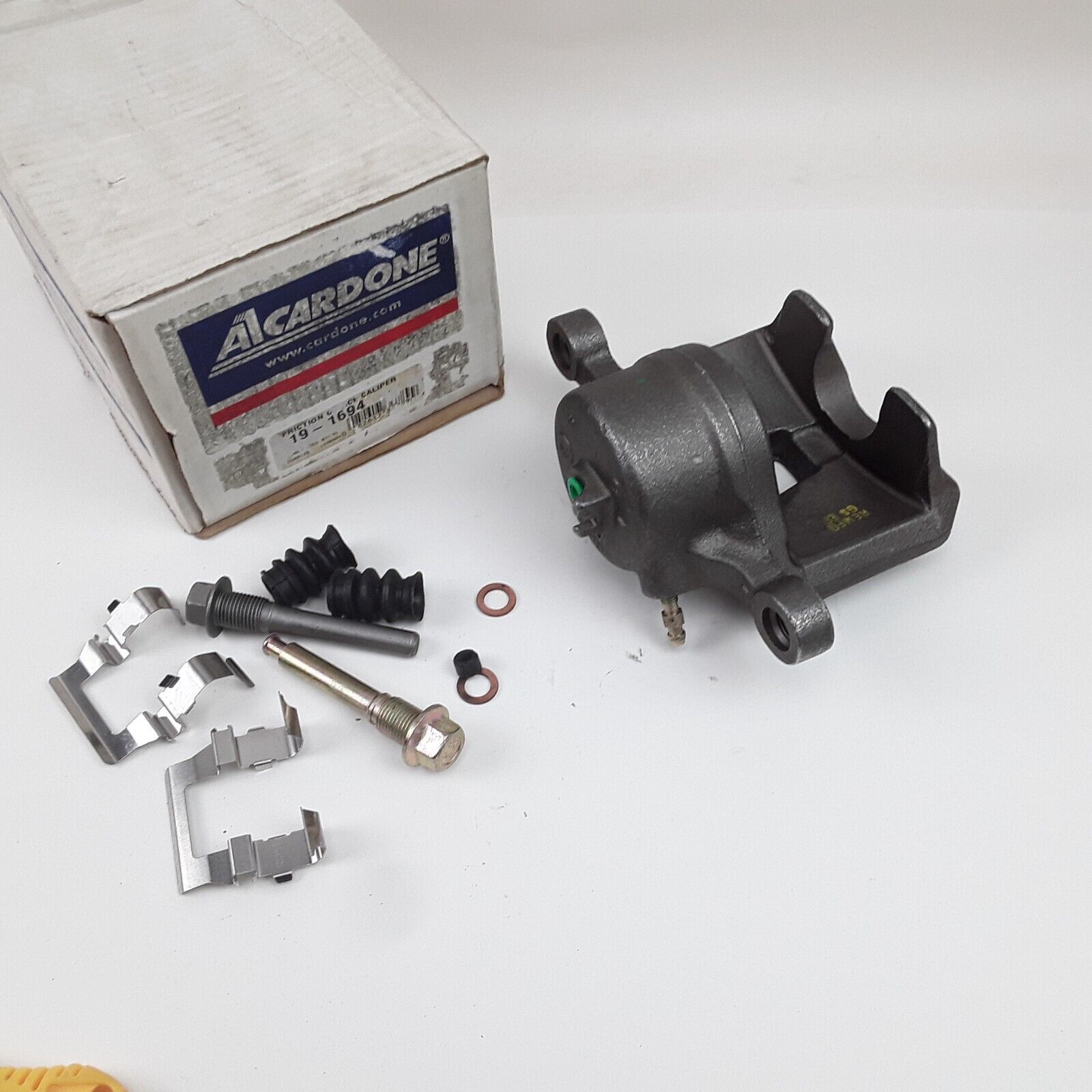 Front Left Disc Brake Caliper Fits Chrysler Sebring 1995-05 Eagle Talon 1996-98