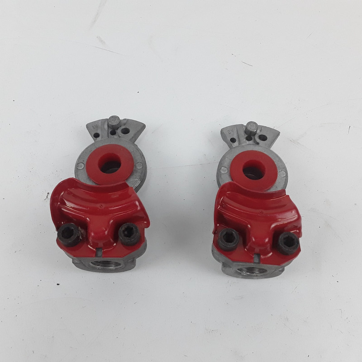 90754 Red Emergency Glad Hand Truck Coupling with Polyurethane Seal Set of 2