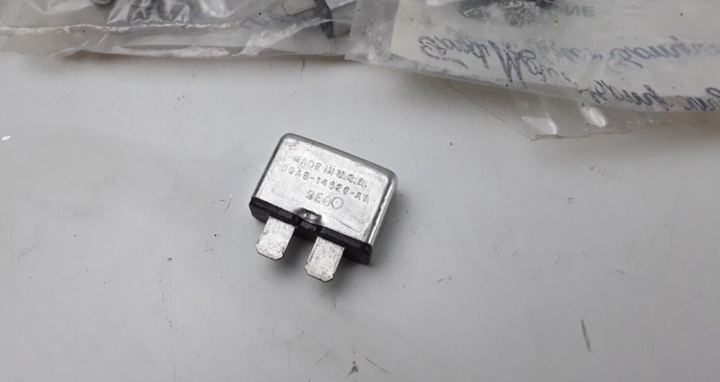 Circuit Breaker 12V 30A Ford Explorer F-250 F-350 Super Duty 2011 2012 2013 2014 - HotCarParts
