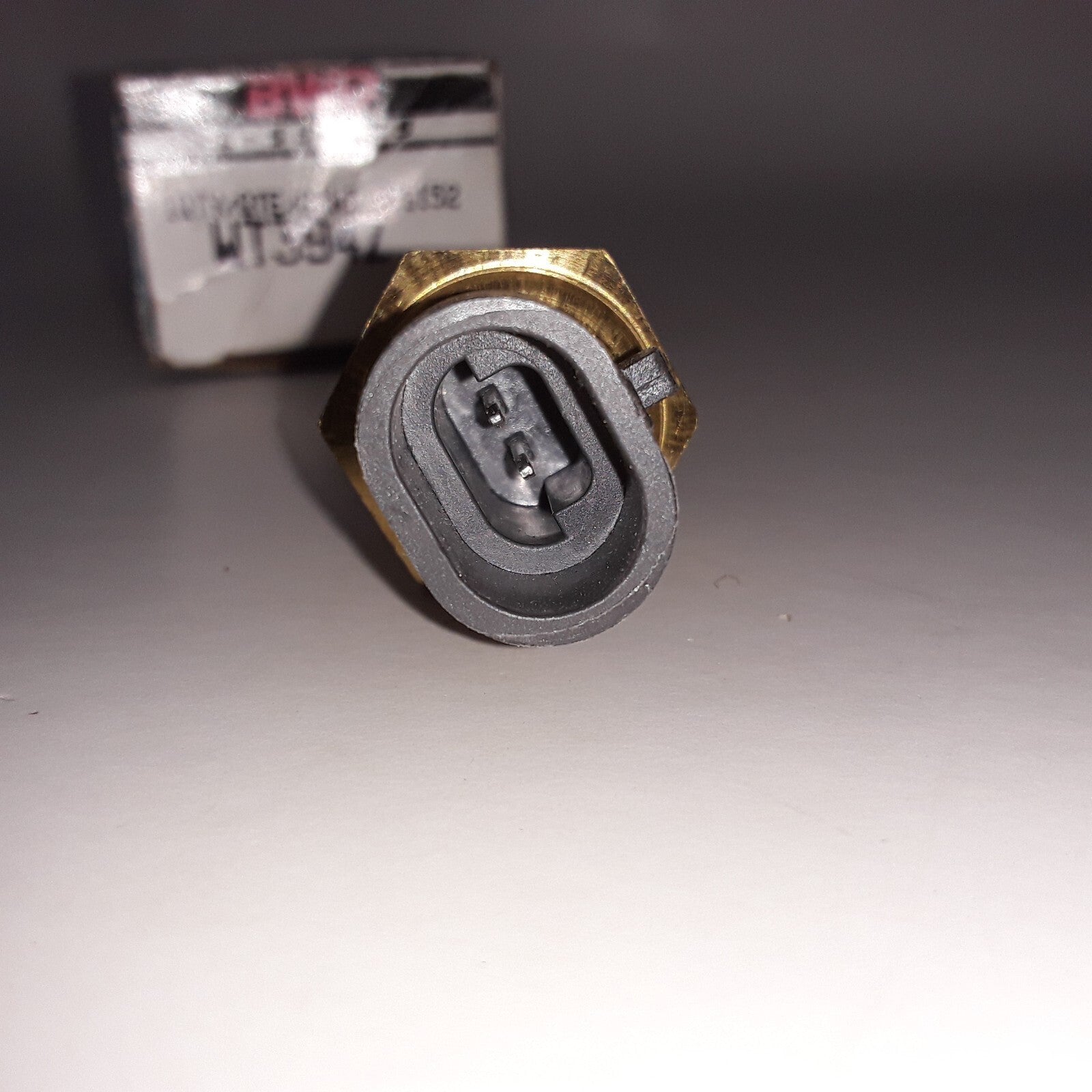 BWD WT394Z Engine Coolant Temperature Sensor For Optimal Engine Performance