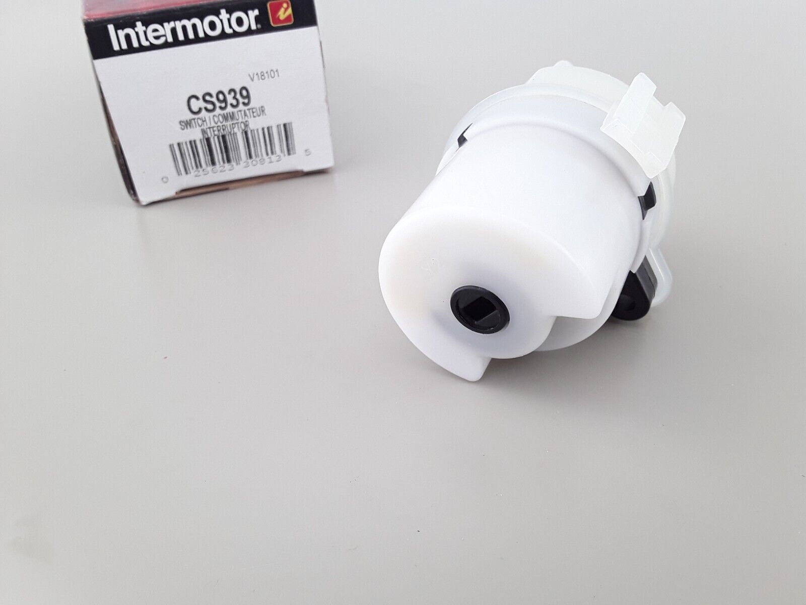 Ignition Starter Switch For Hyundai Tucson,Kia Sportage,Spectra,Spectra5 05-2010 - HotCarParts